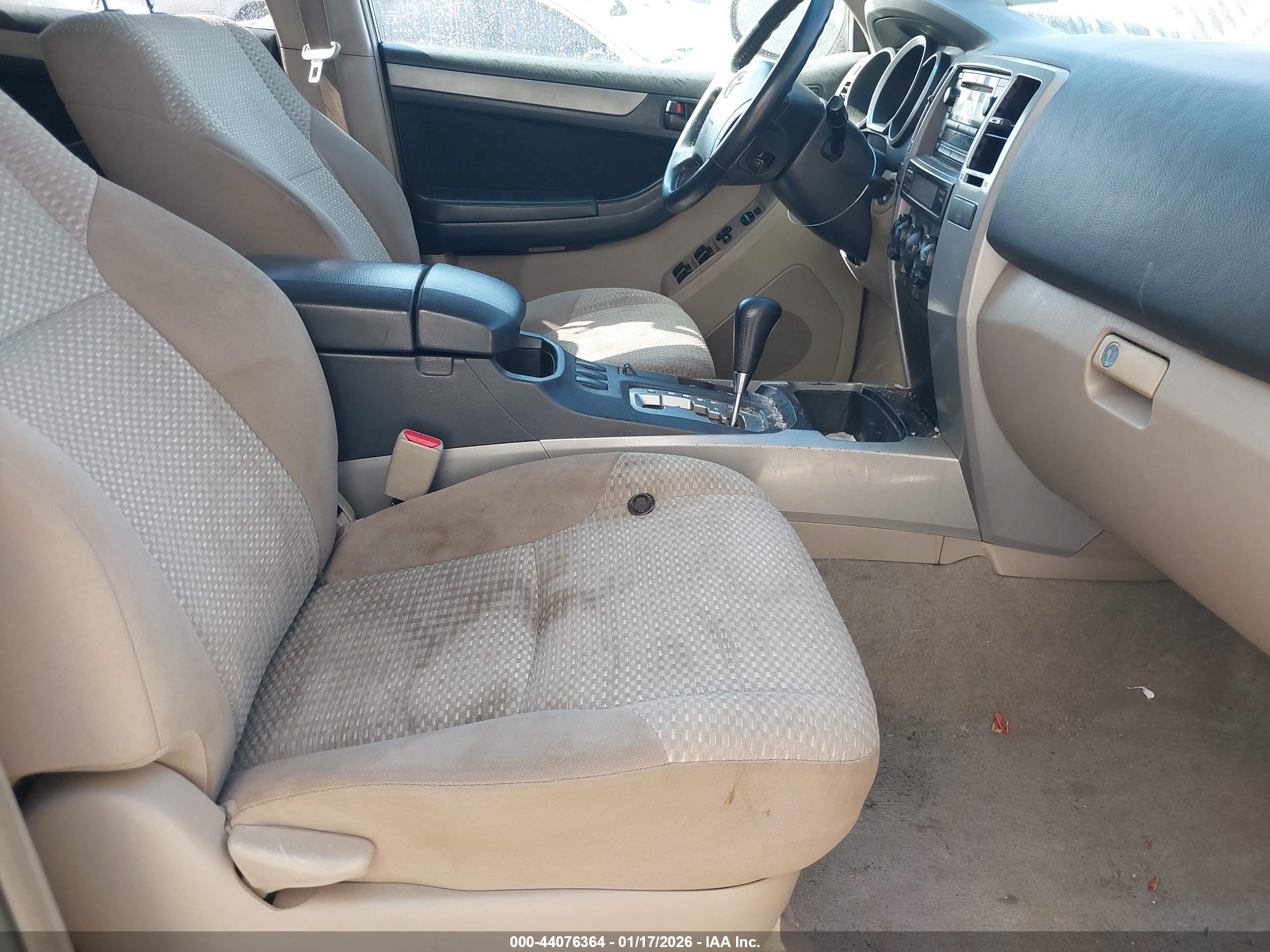 TOYOTA 4RUNNER image 5