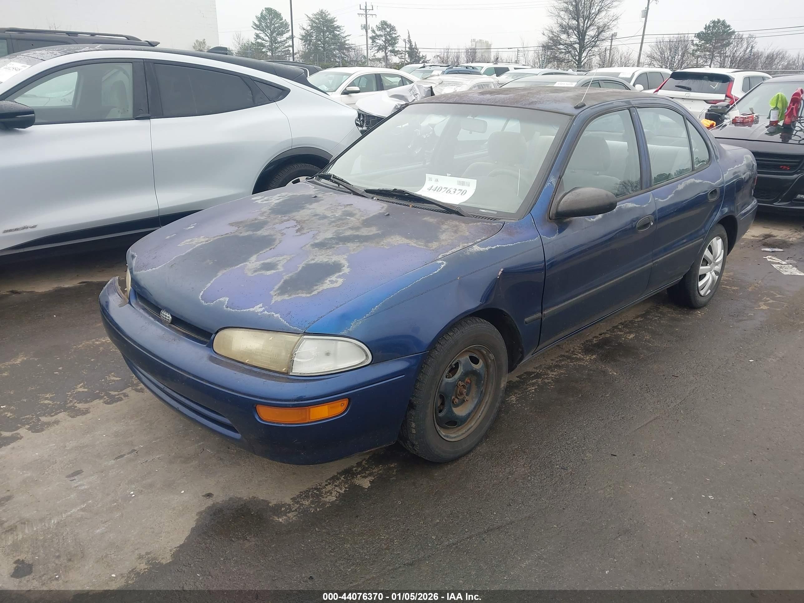 GEO PRIZM image 2
