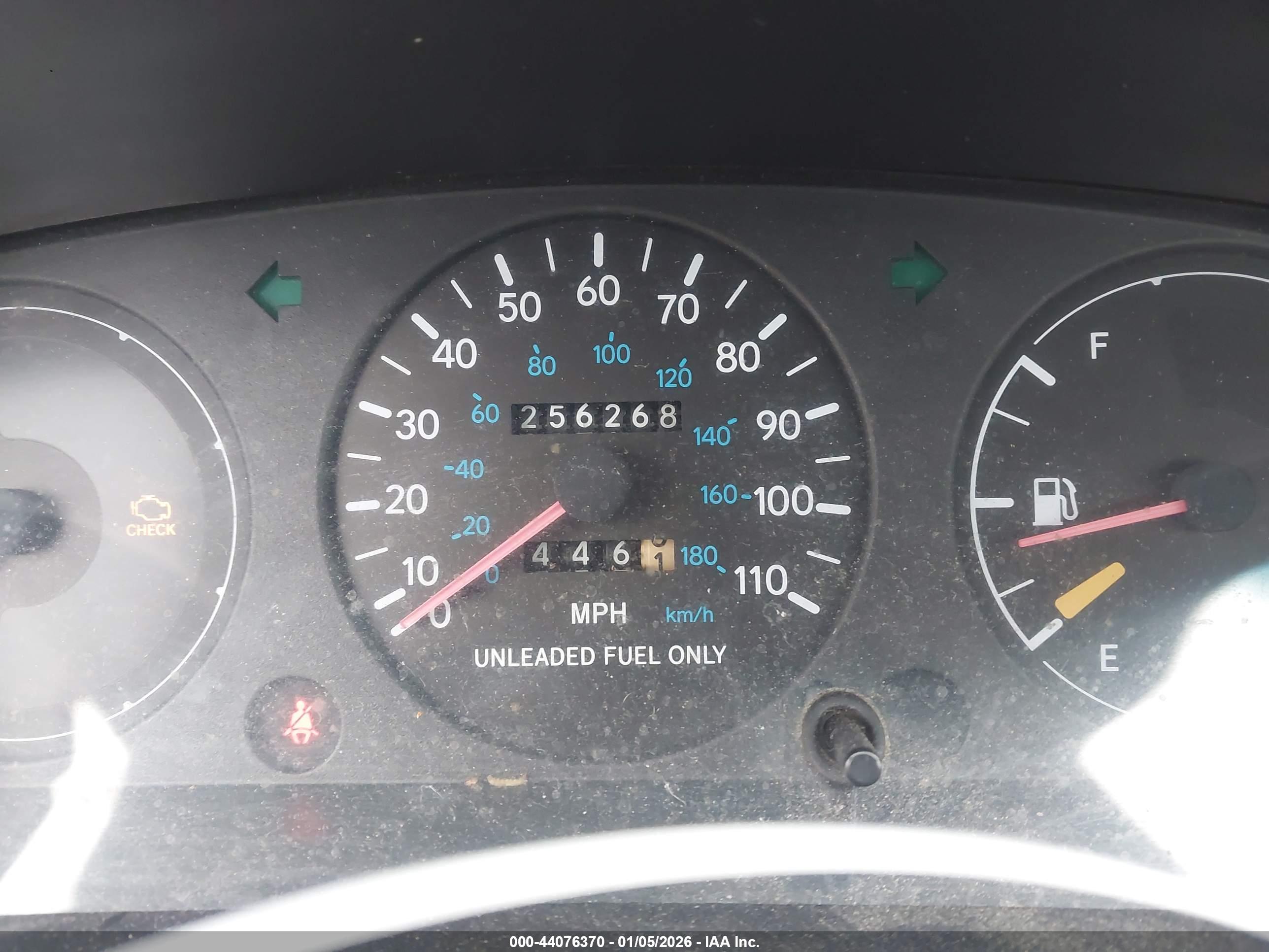 GEO PRIZM image 7