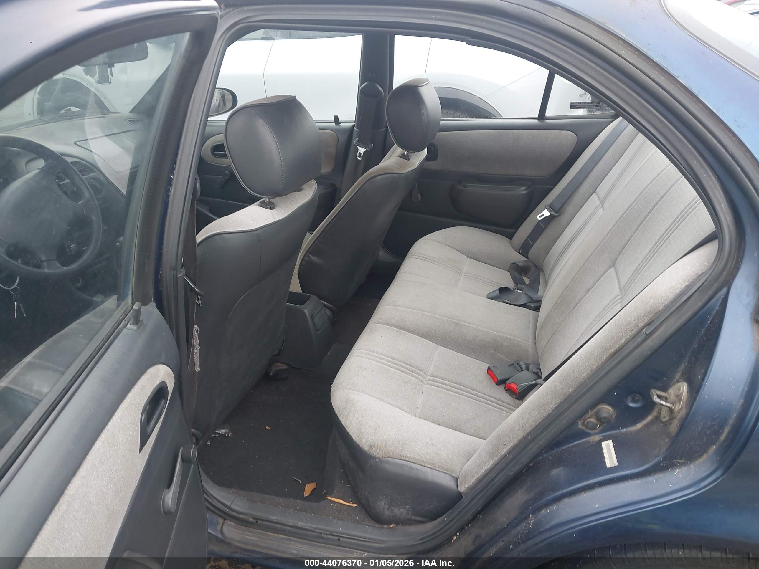 GEO PRIZM image 8