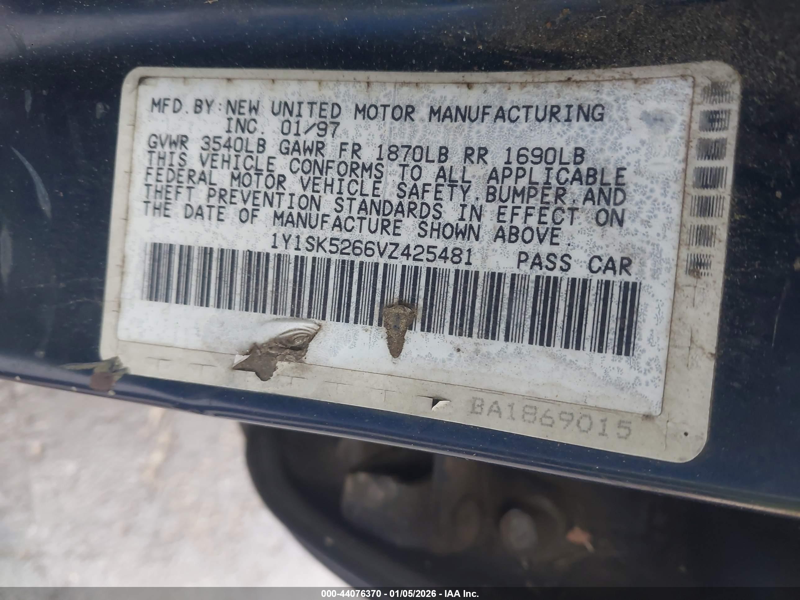 GEO PRIZM image 9