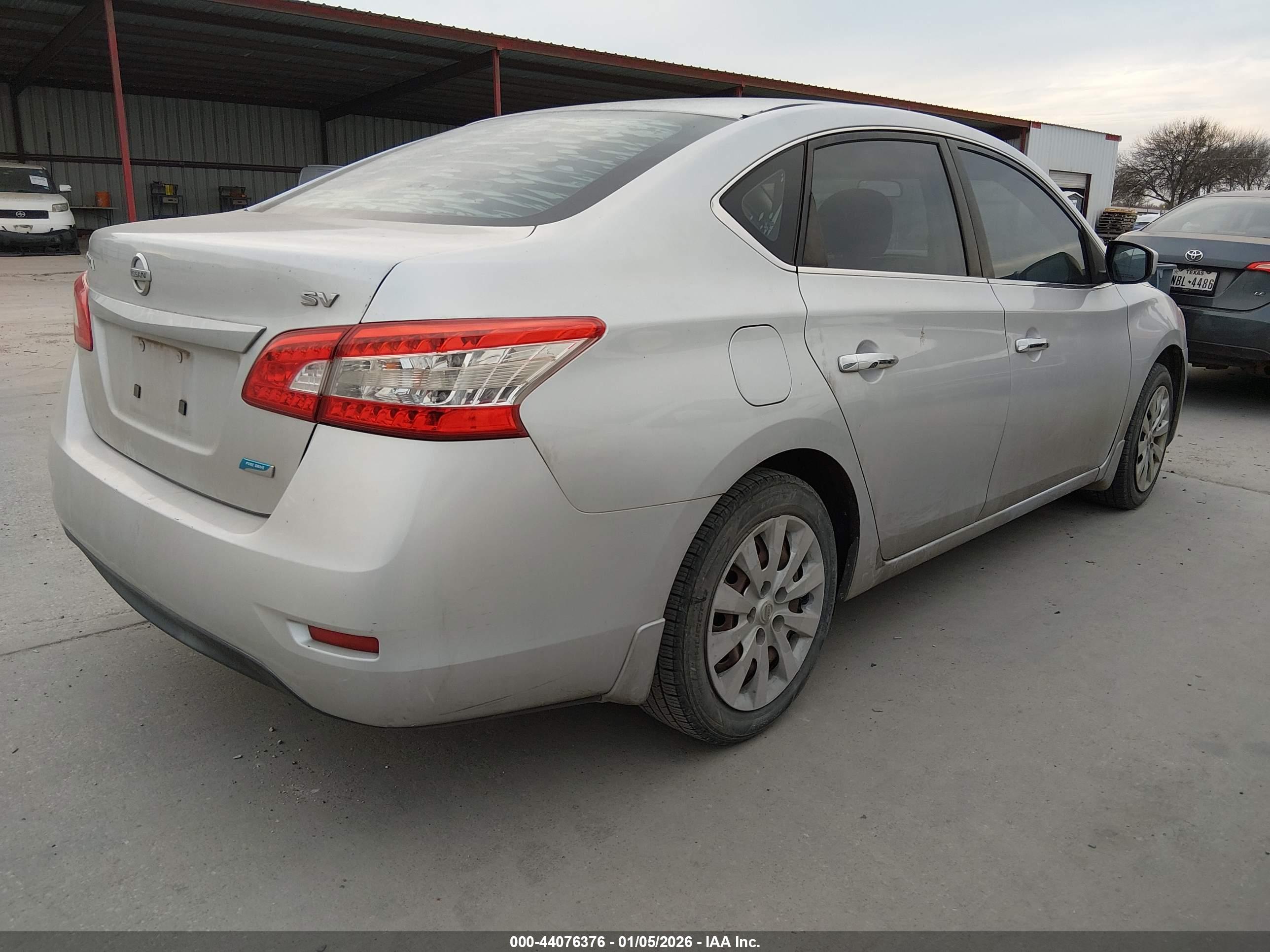 NISSAN SENTRA image 4