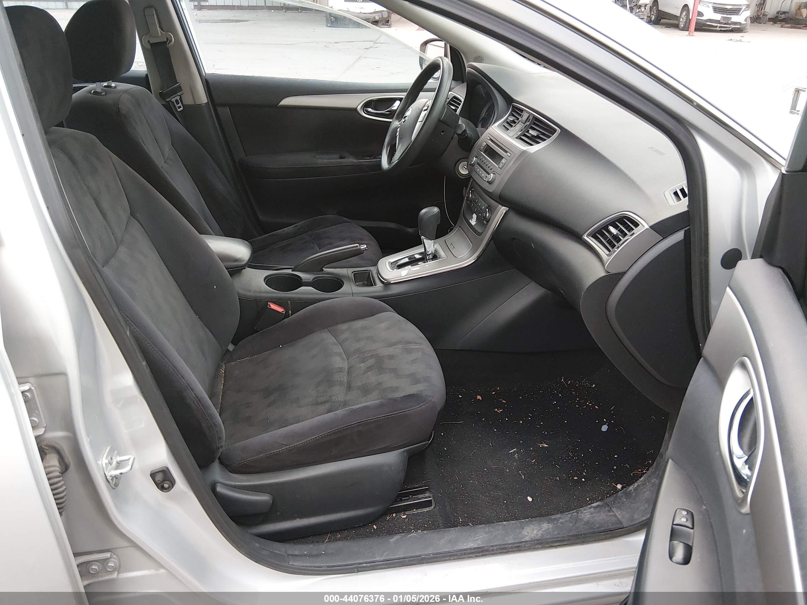 NISSAN SENTRA image 5