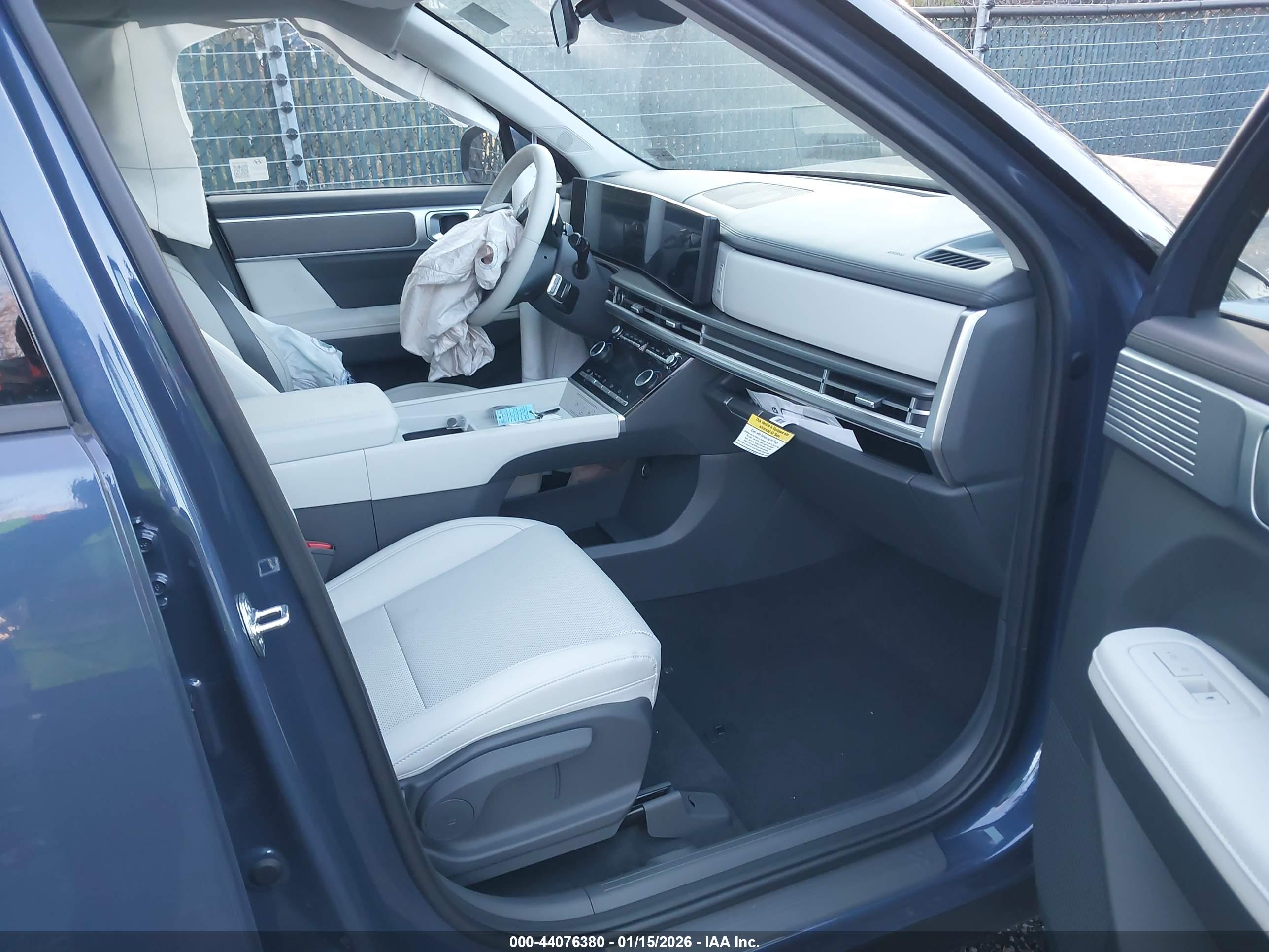 HYUNDAI SANTA image 5