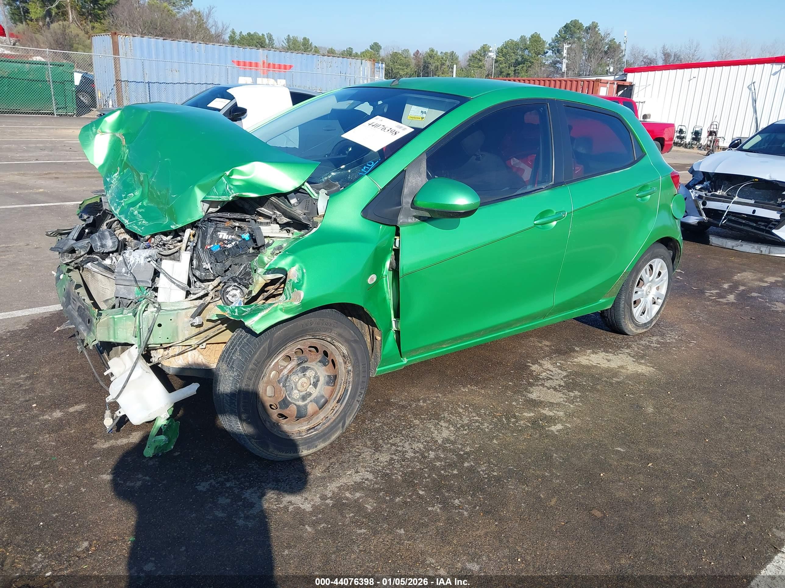MAZDA MAZDA2 image 2