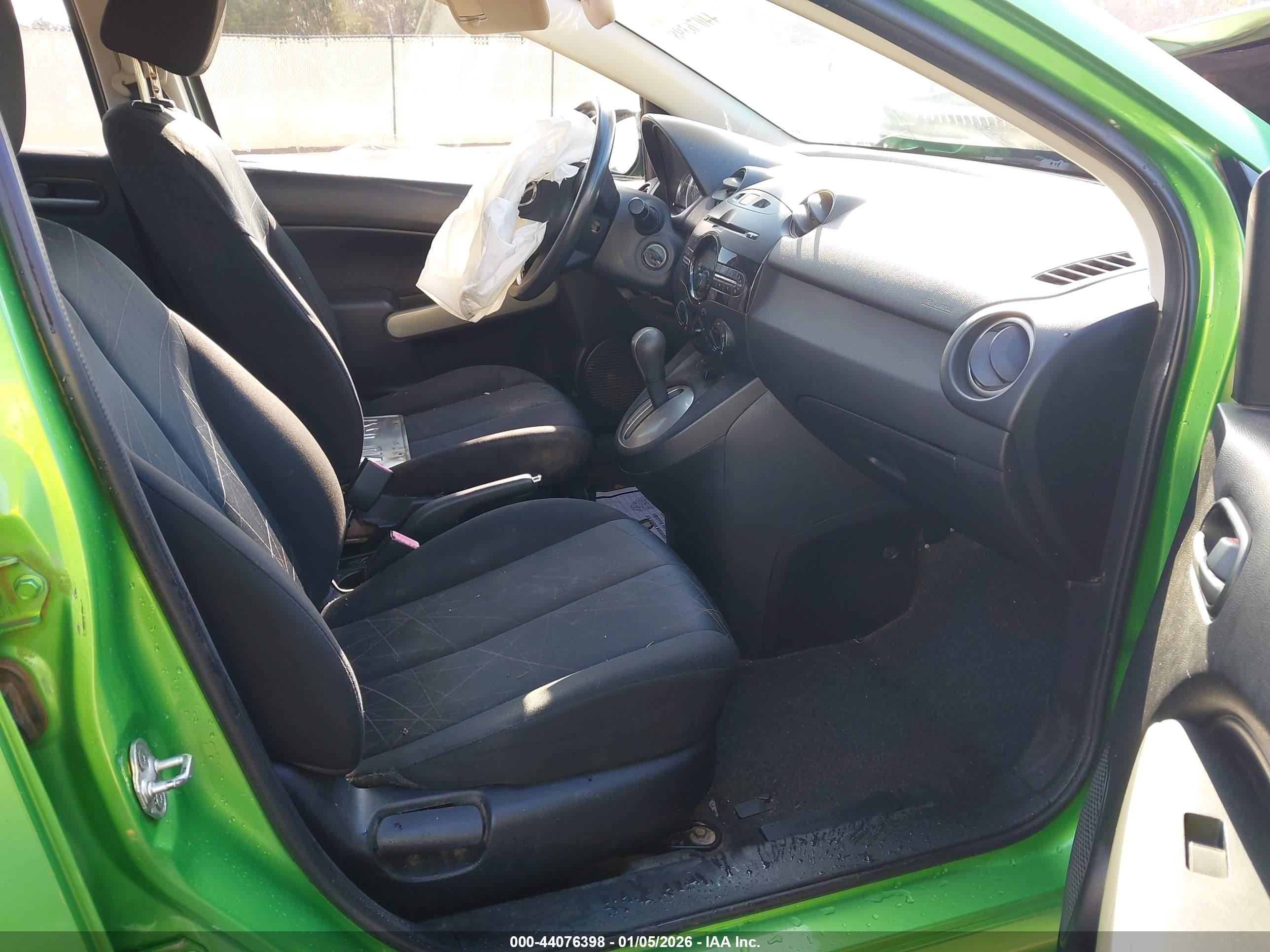 MAZDA MAZDA2 image 5