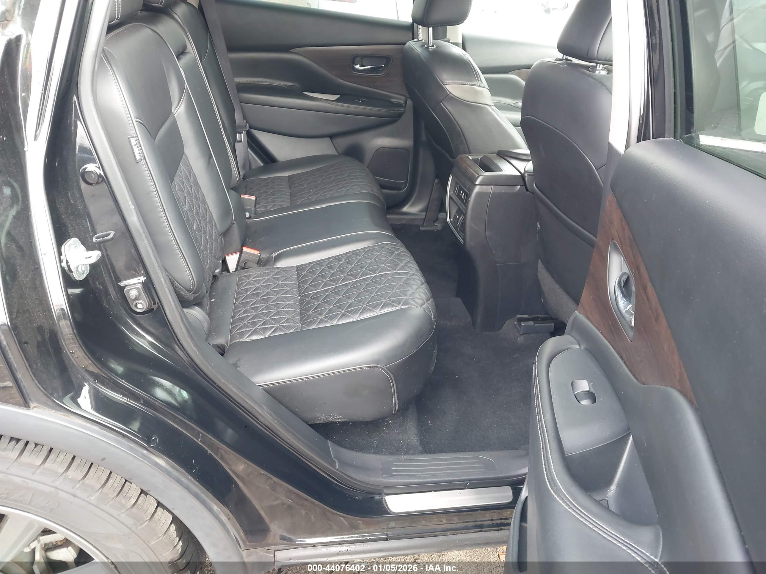 NISSAN MURANO image 8