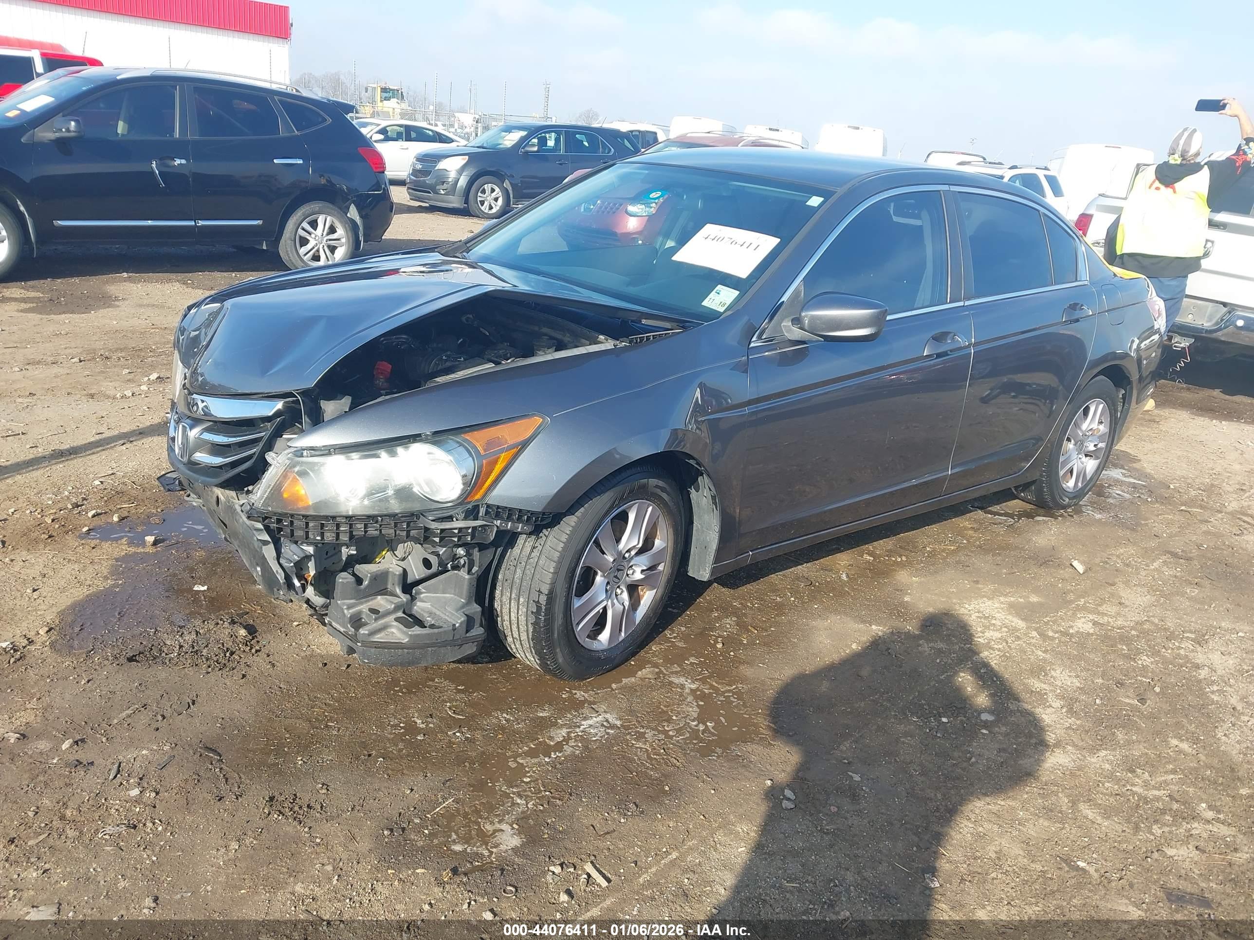 HONDA ACCORD image 2