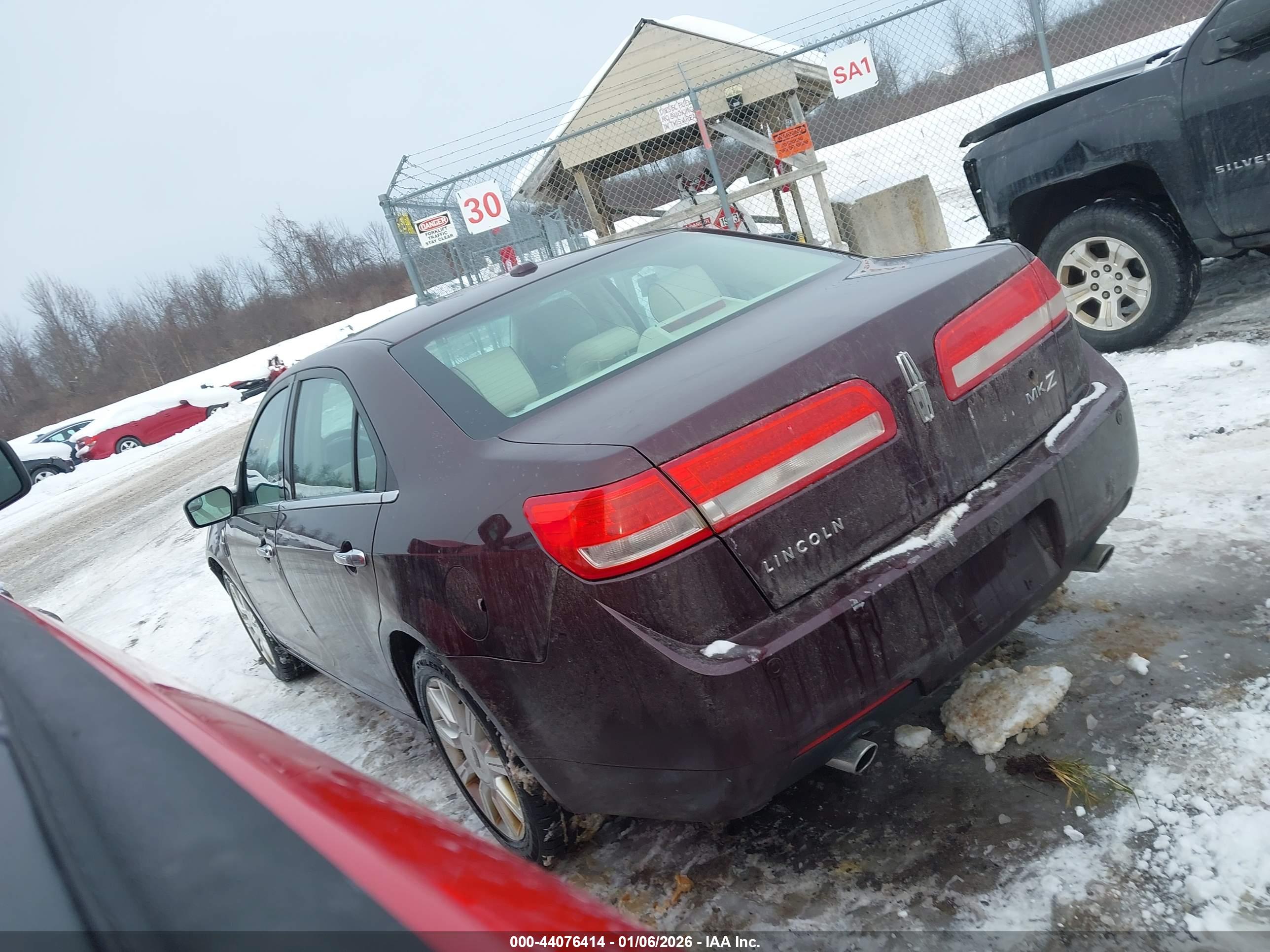 LINCOLN MKZ image 3