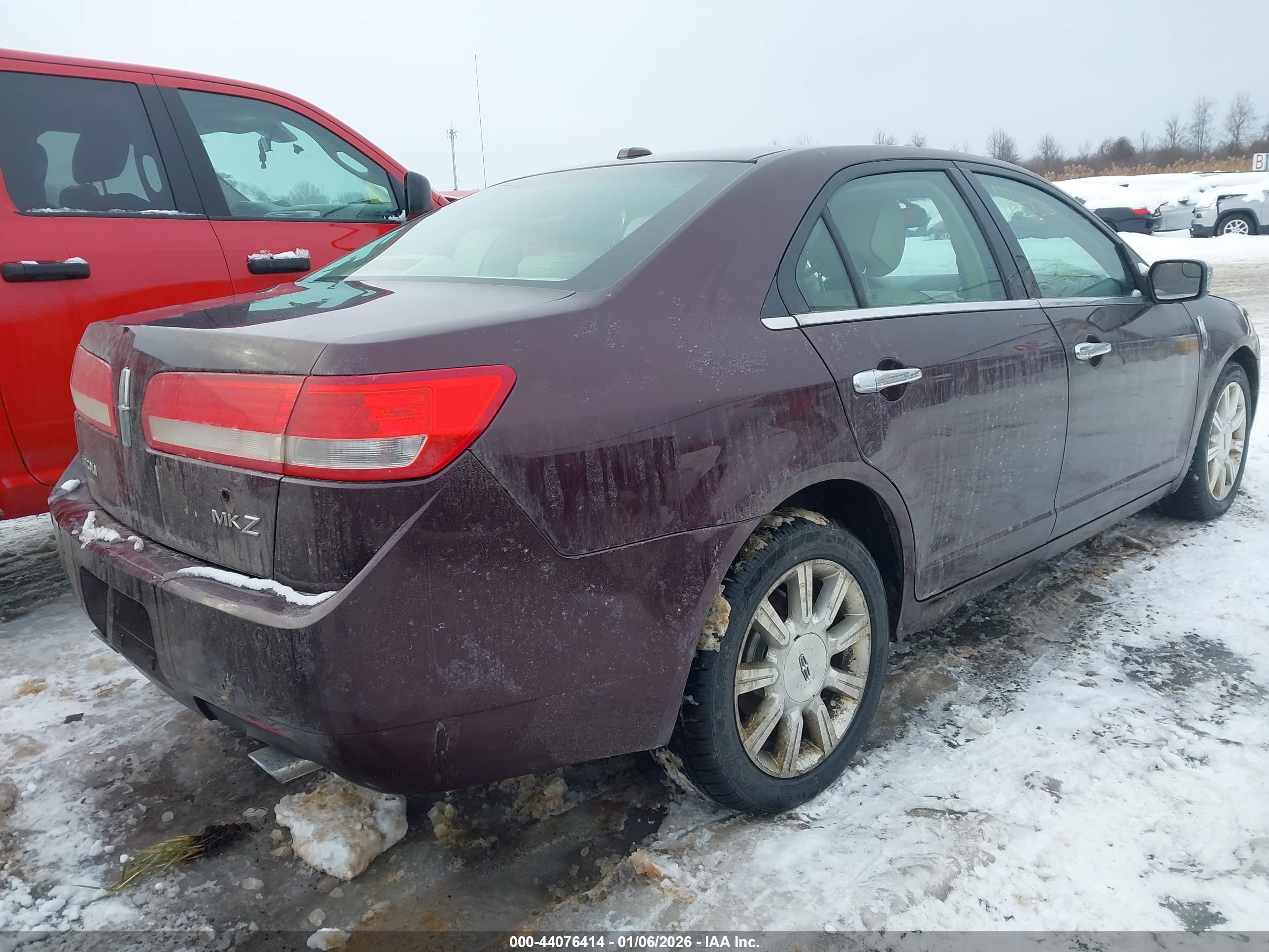 LINCOLN MKZ image 4