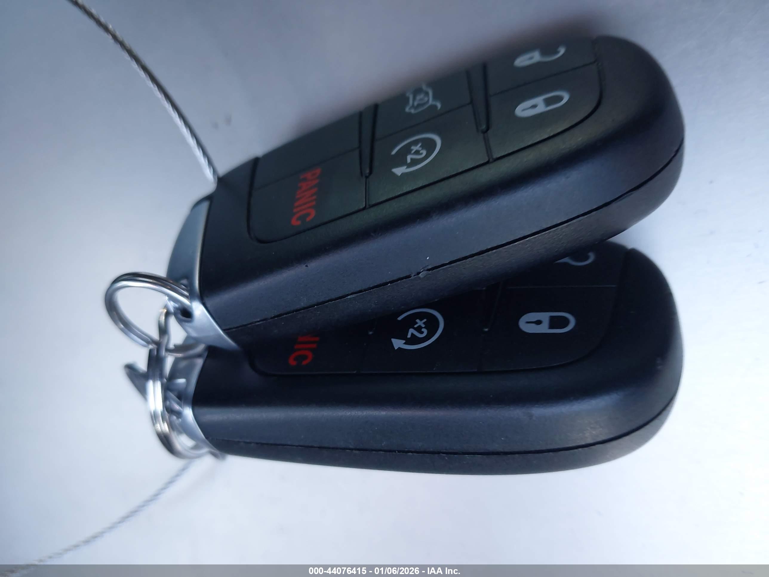 JEEP GRAND image 11