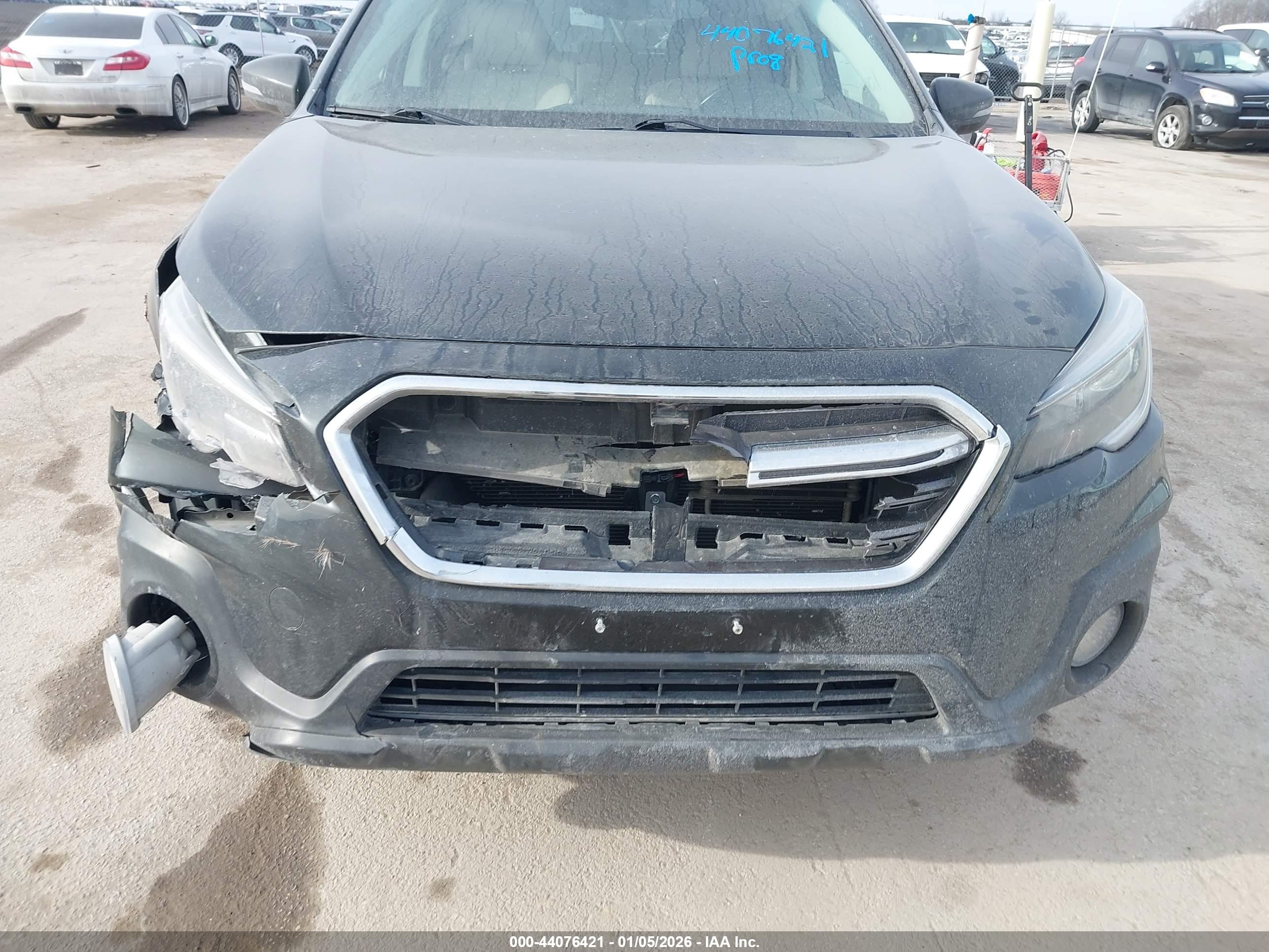 SUBARU OUTBACK image 6