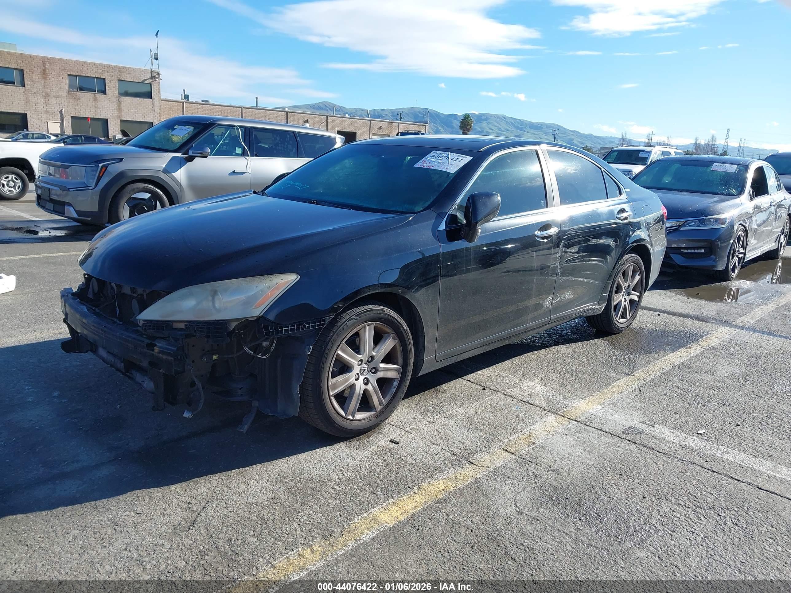 LEXUS ES image 2