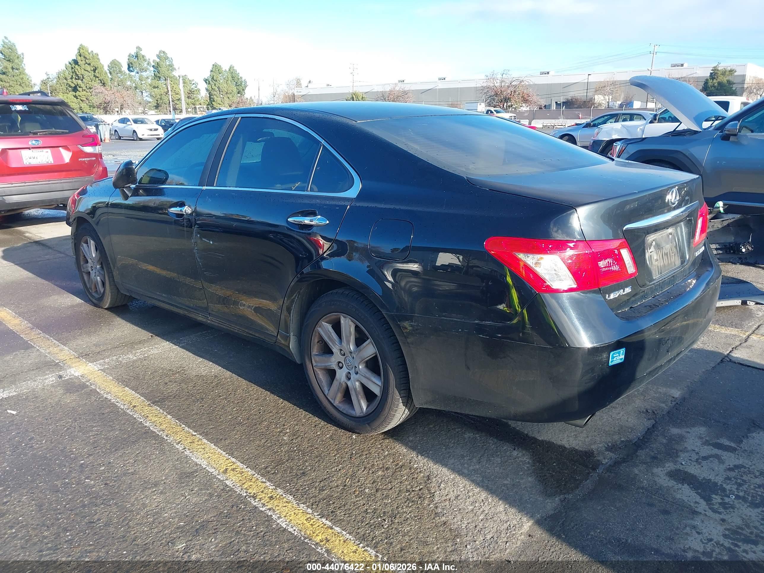 LEXUS ES image 3