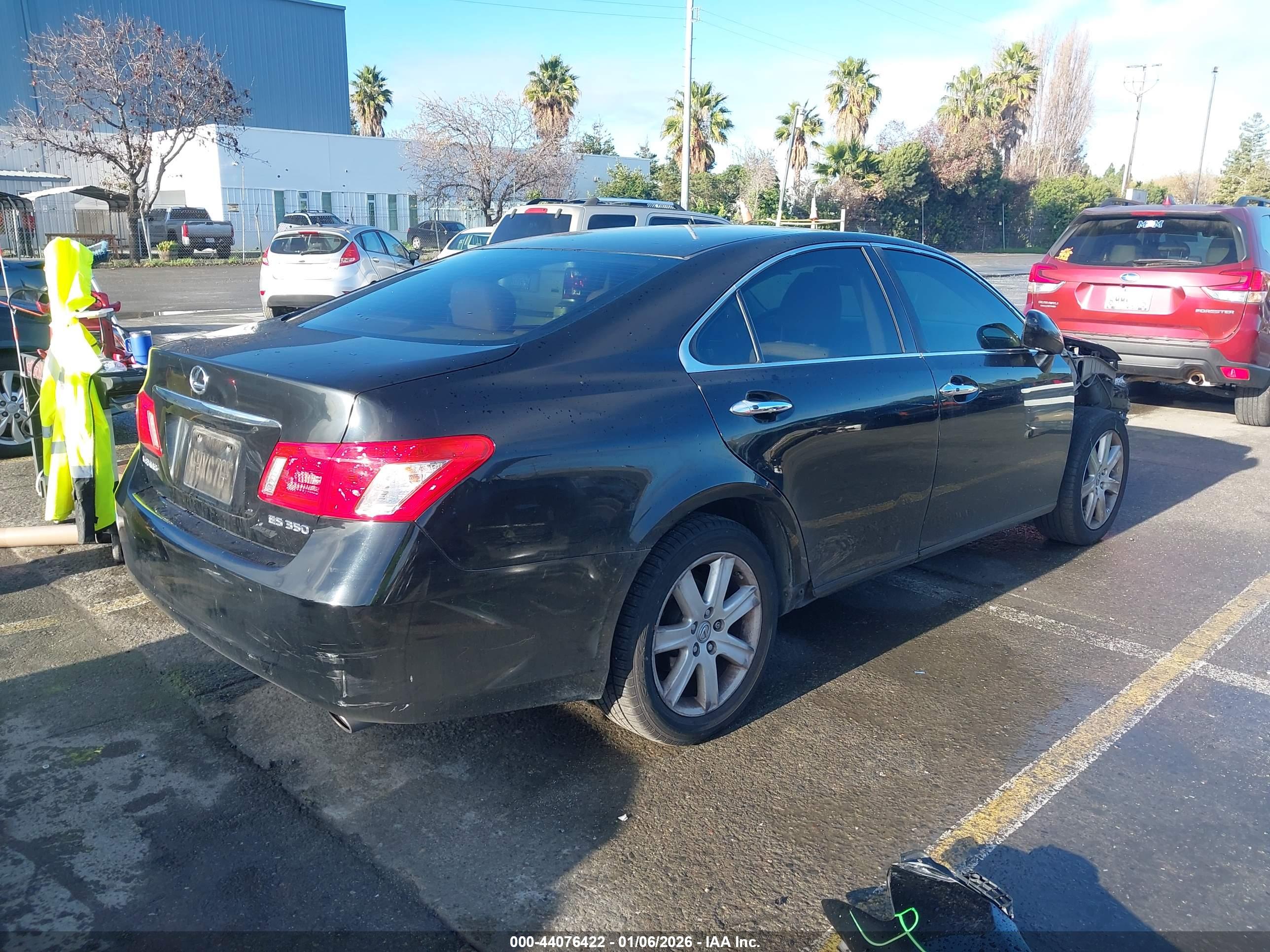 LEXUS ES image 4