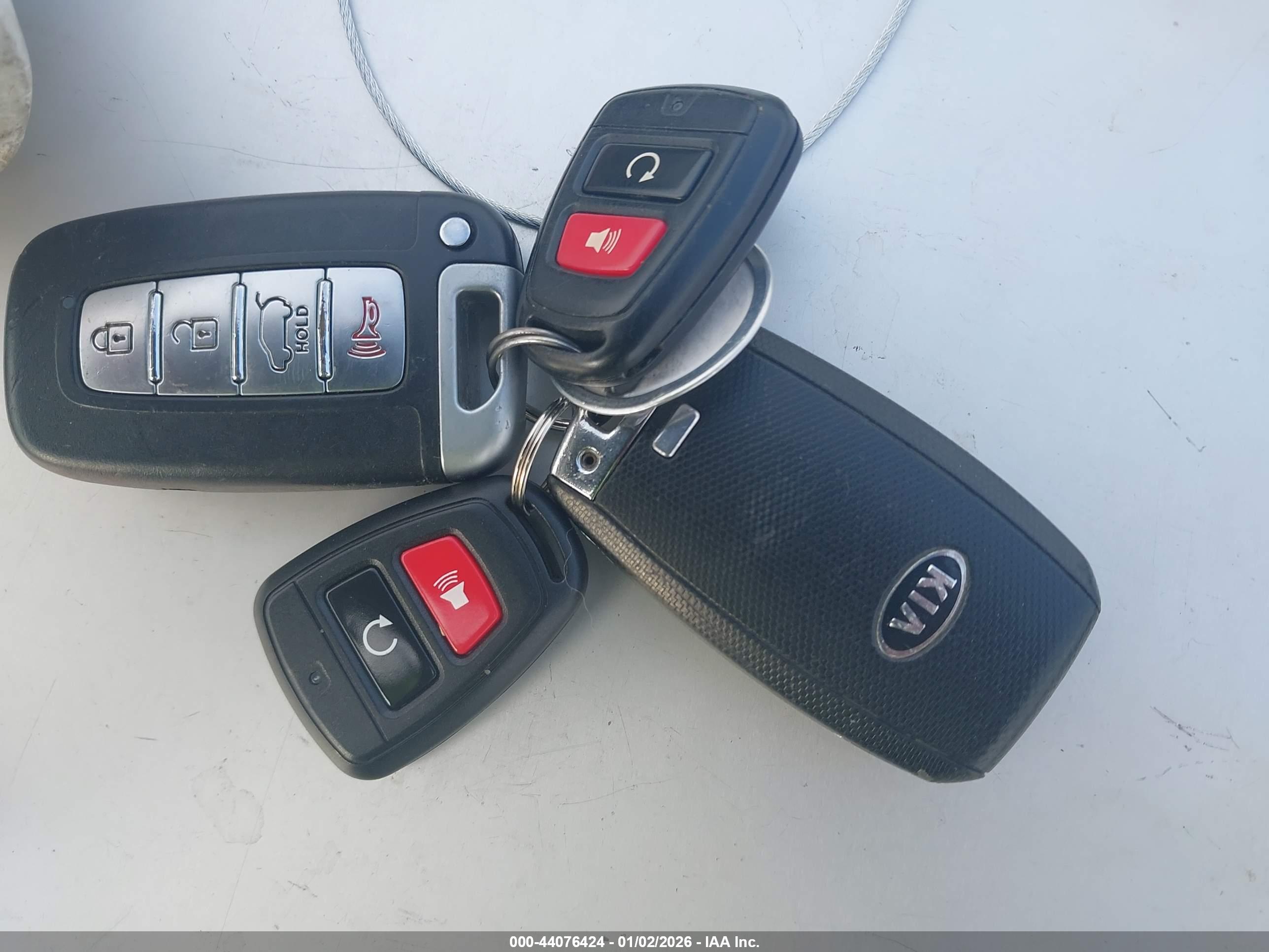 KIA SORENTO image 11