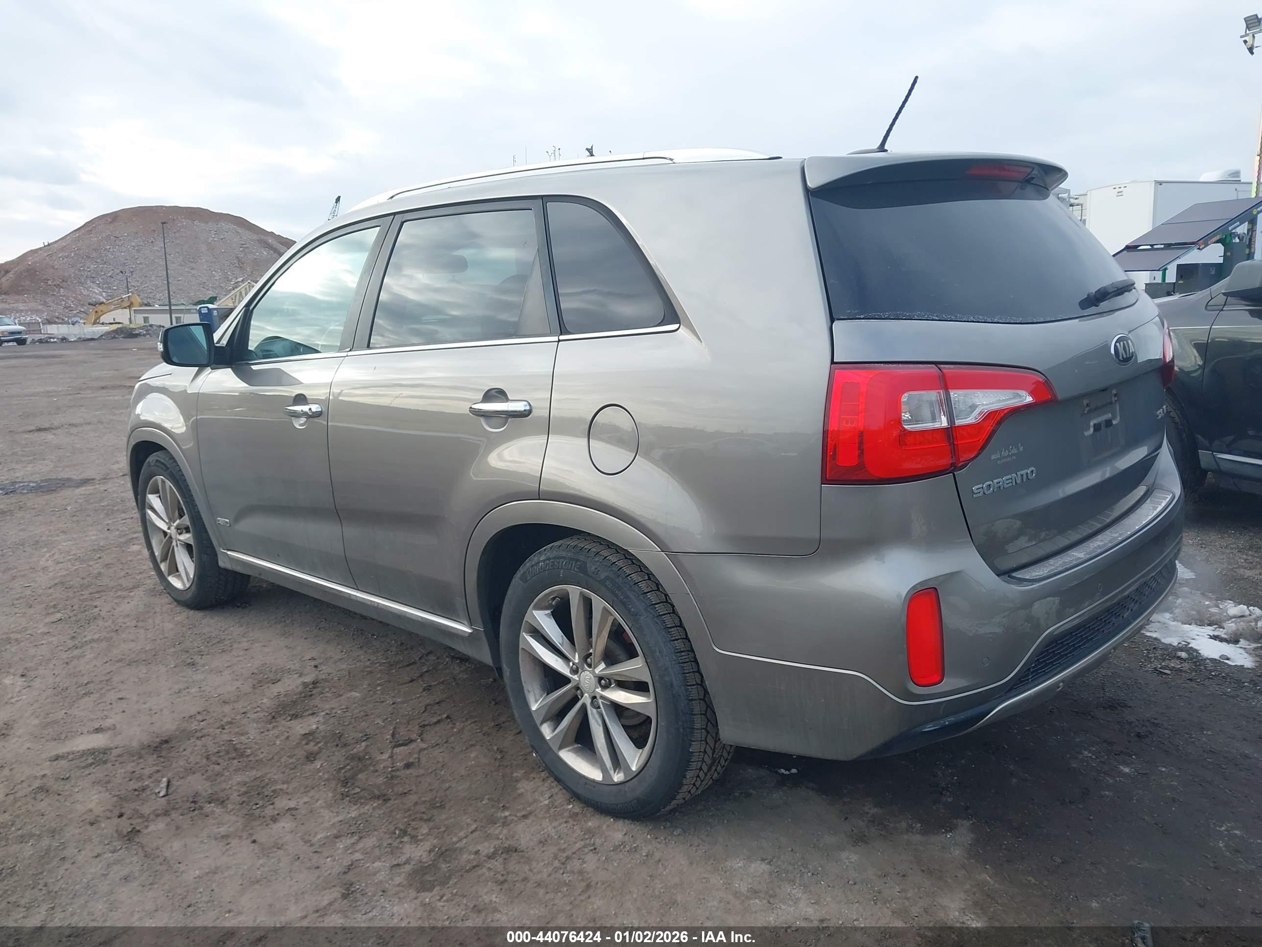 KIA SORENTO image 3