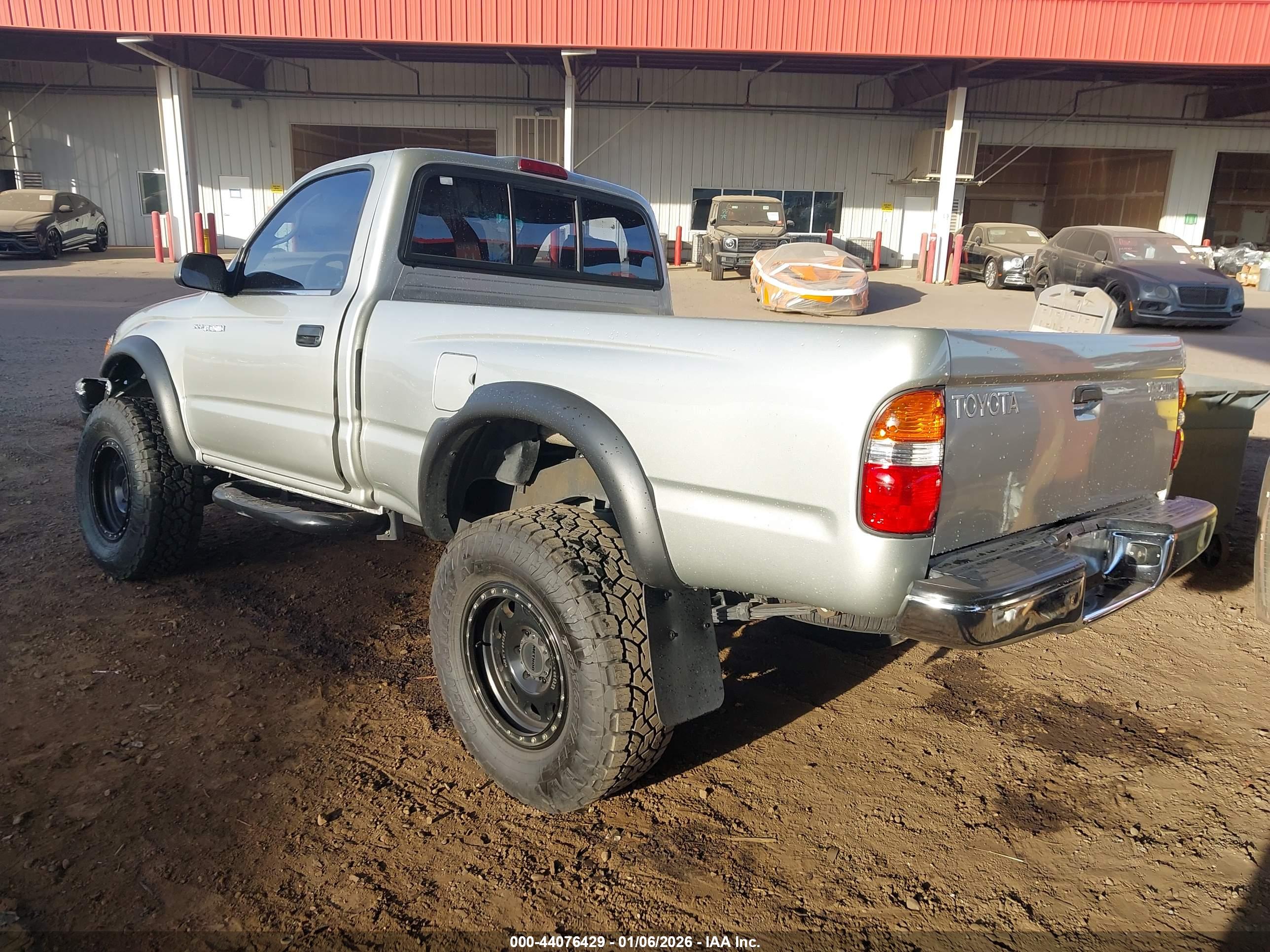 TOYOTA TACOMA image 3