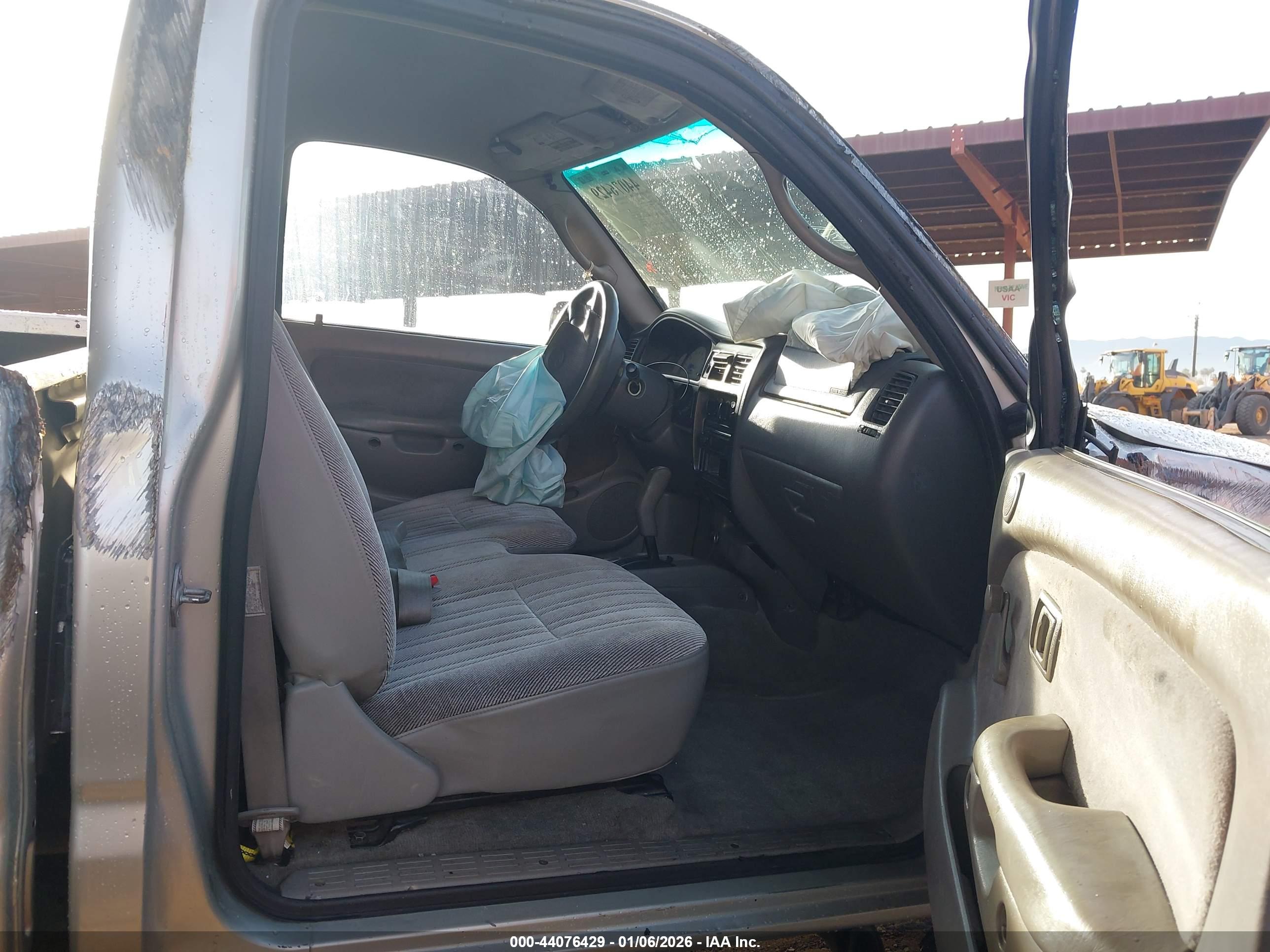 TOYOTA TACOMA image 5