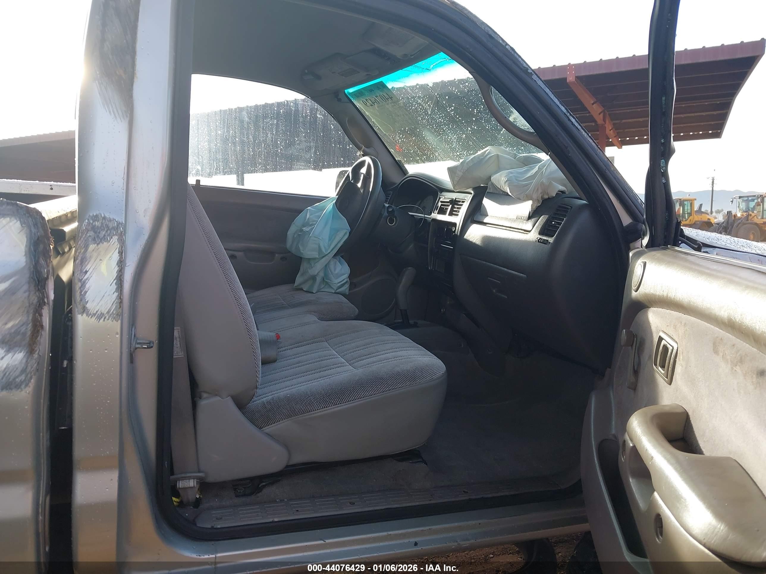 TOYOTA TACOMA image 8