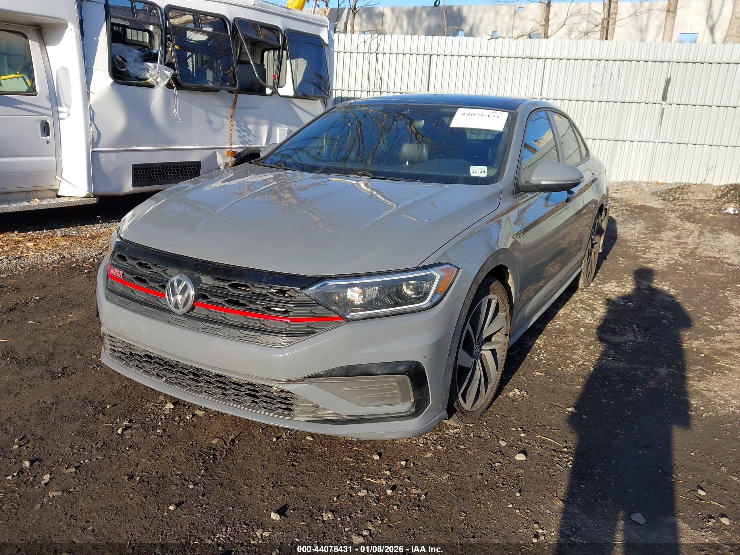 VOLKSWAGEN JETTA image 2