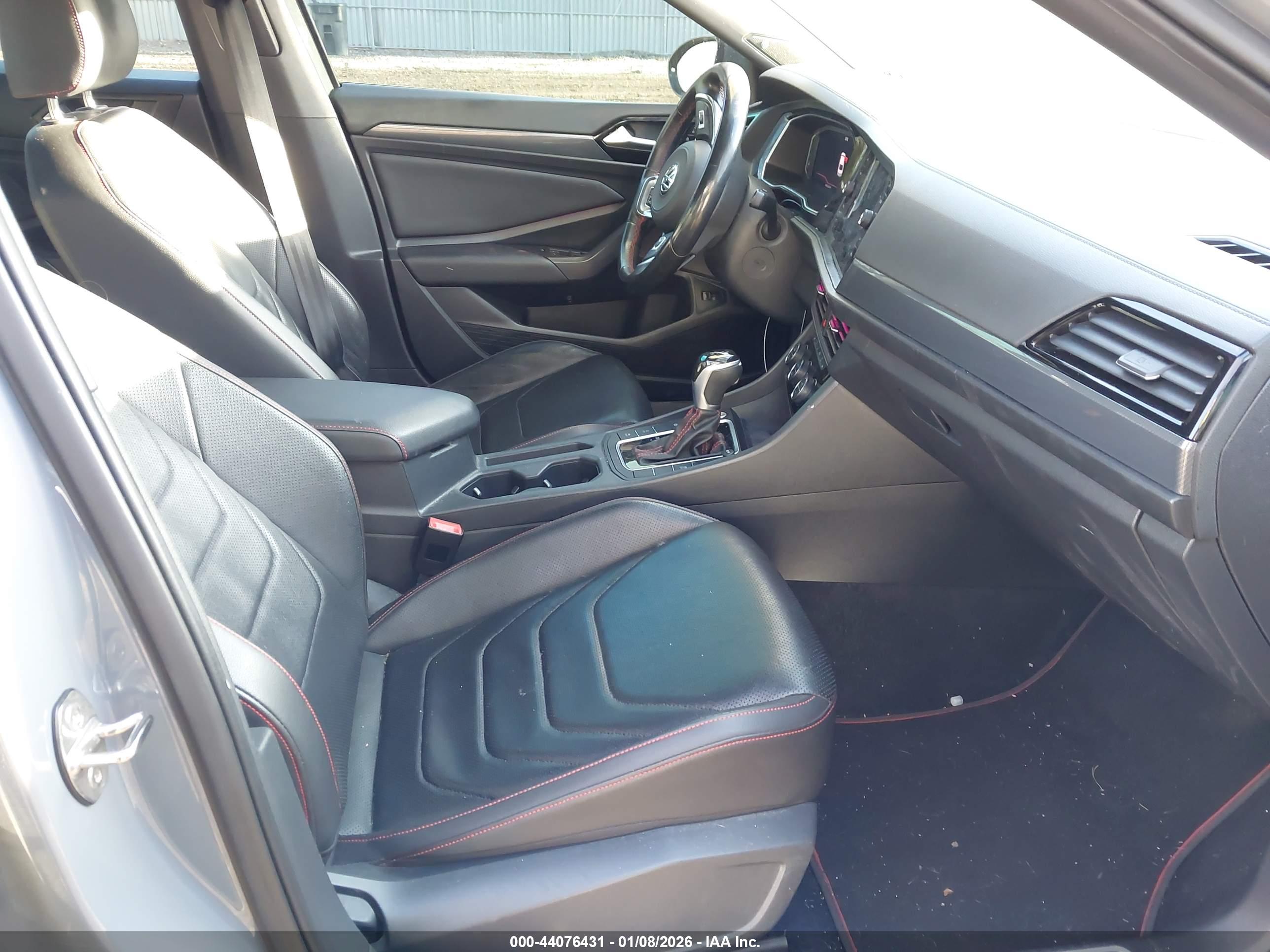 VOLKSWAGEN JETTA image 5