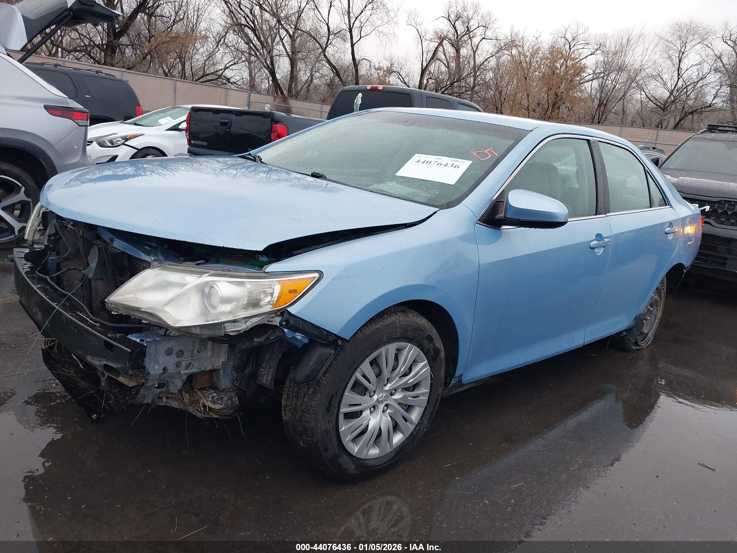 TOYOTA CAMRY image 2
