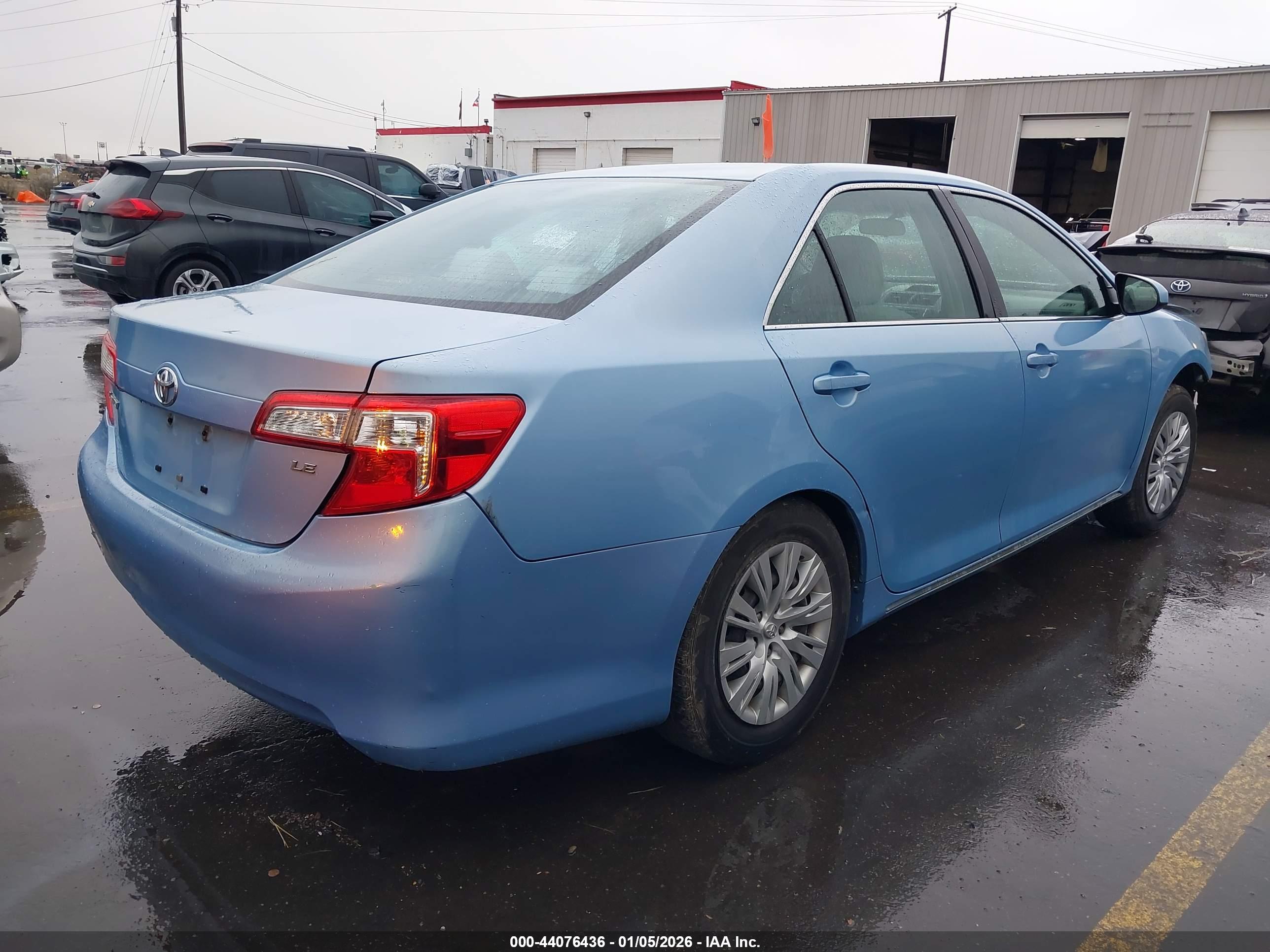 TOYOTA CAMRY image 4