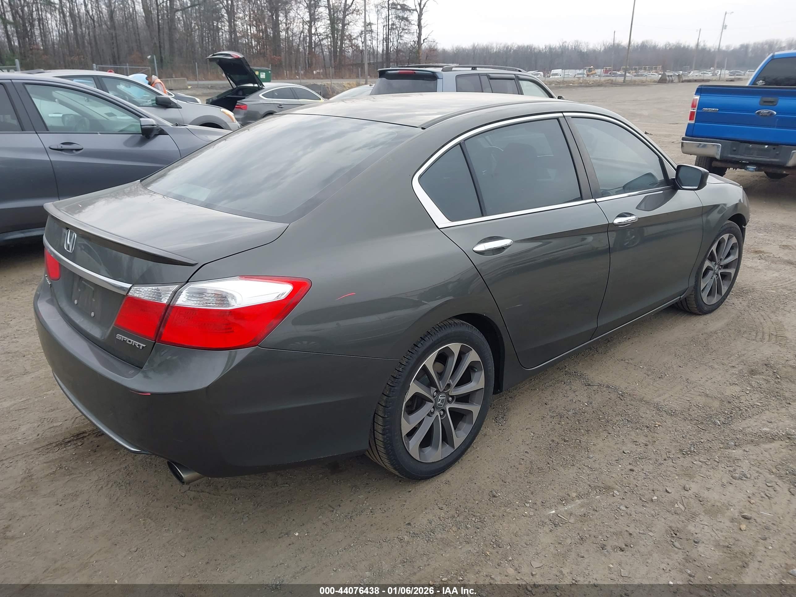HONDA ACCORD image 4