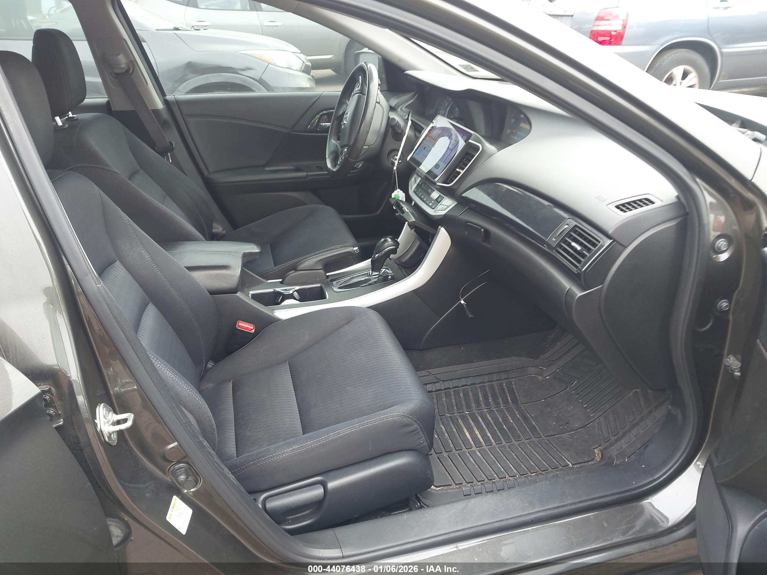 HONDA ACCORD image 5