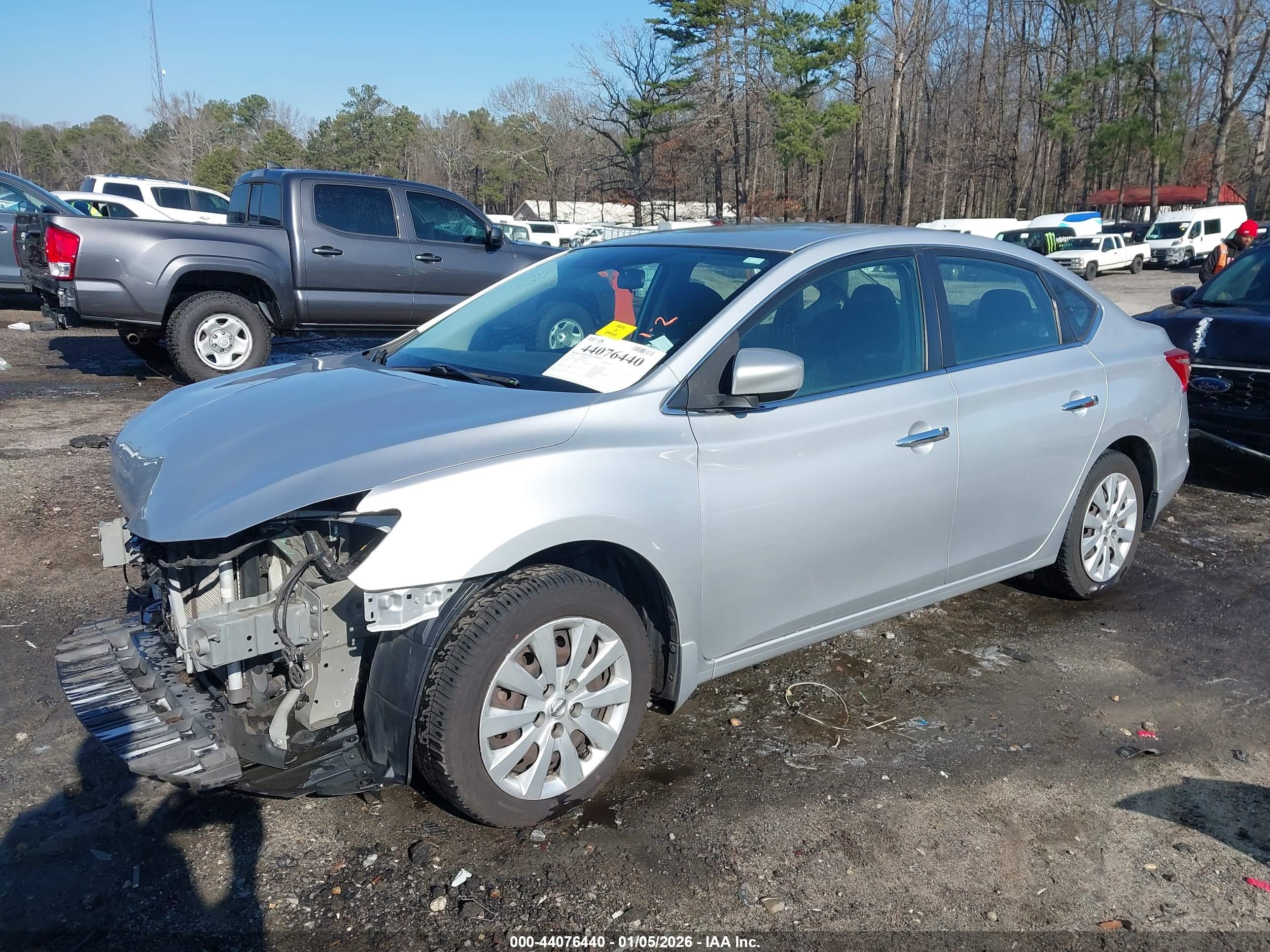 NISSAN SENTRA image 2