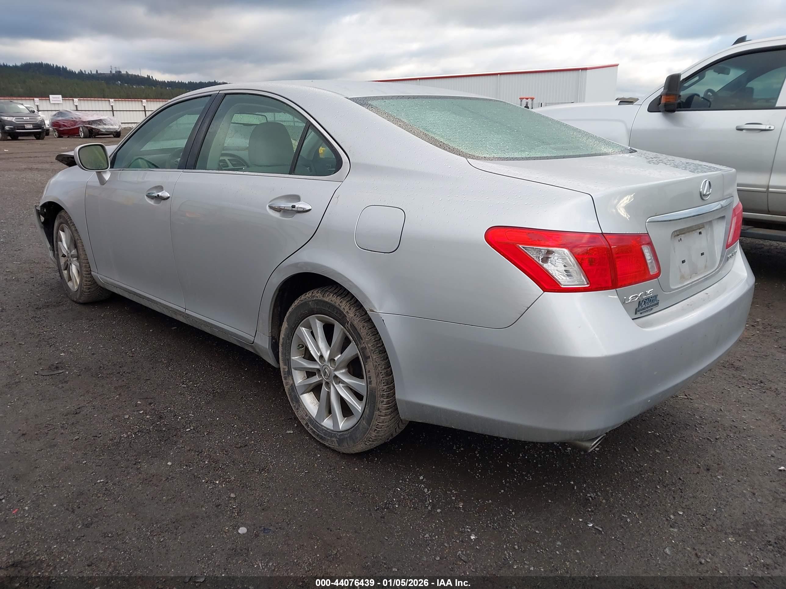 LEXUS ES image 3