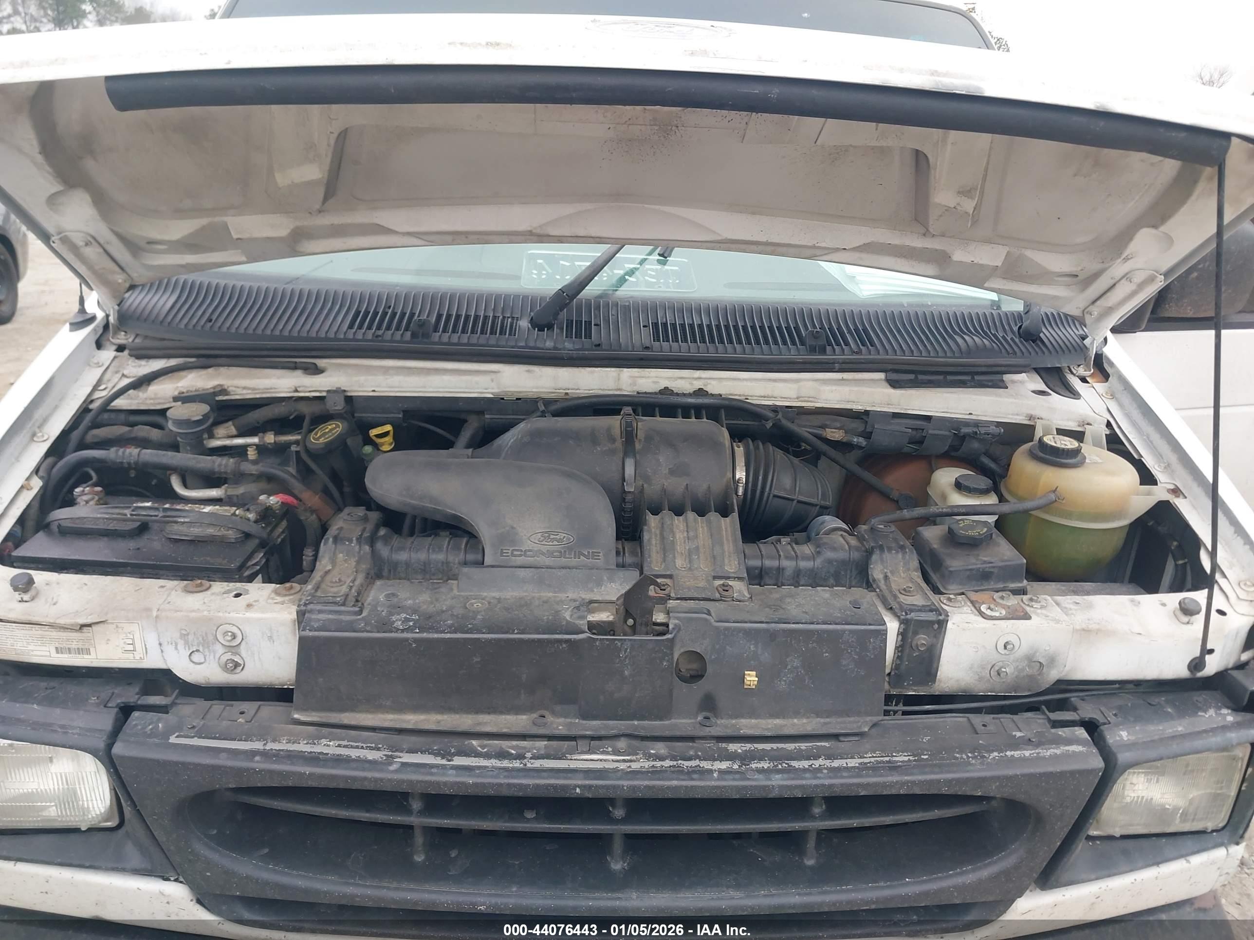 FORD E-250 image 10