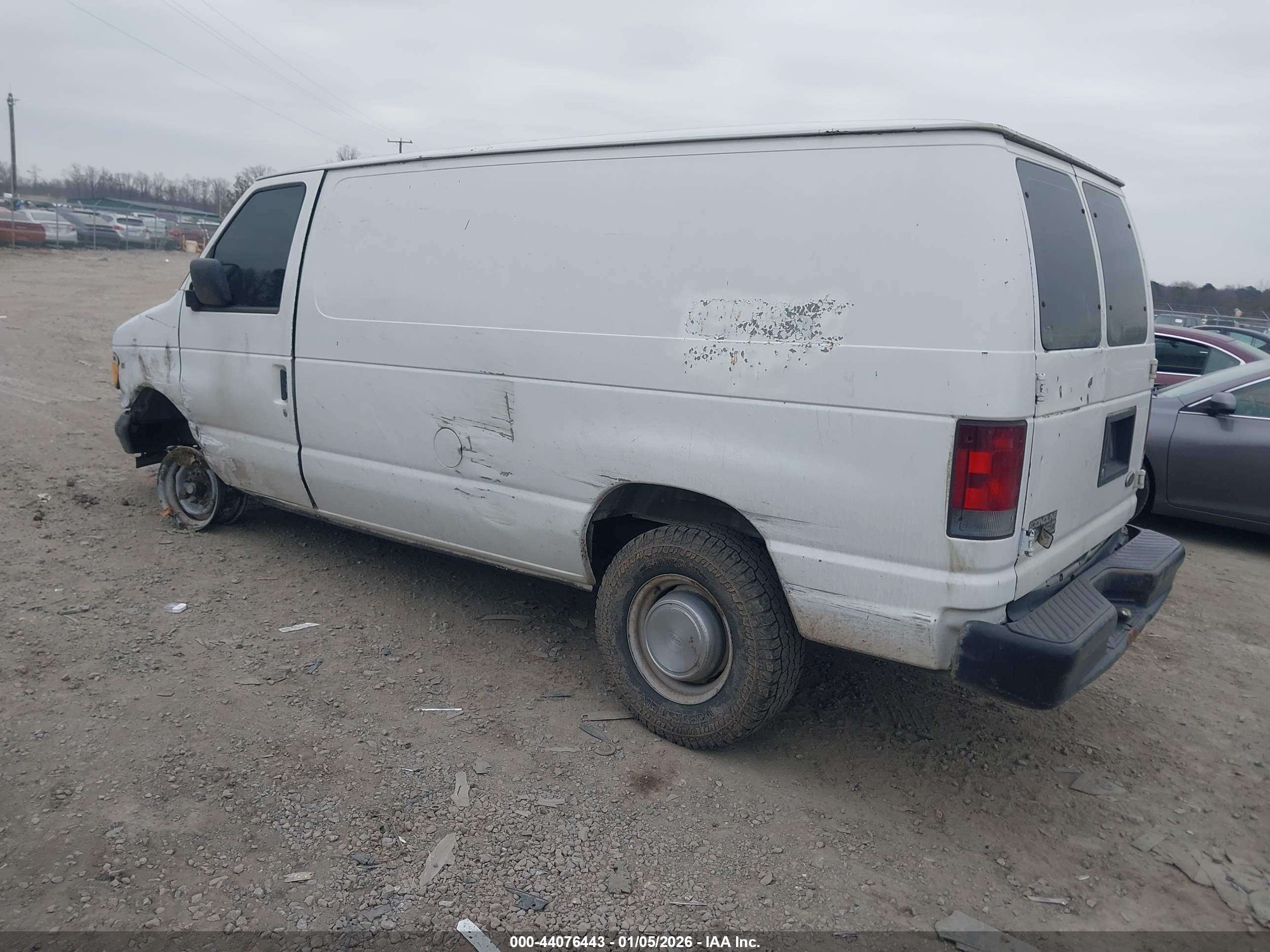 FORD E-250 image 3