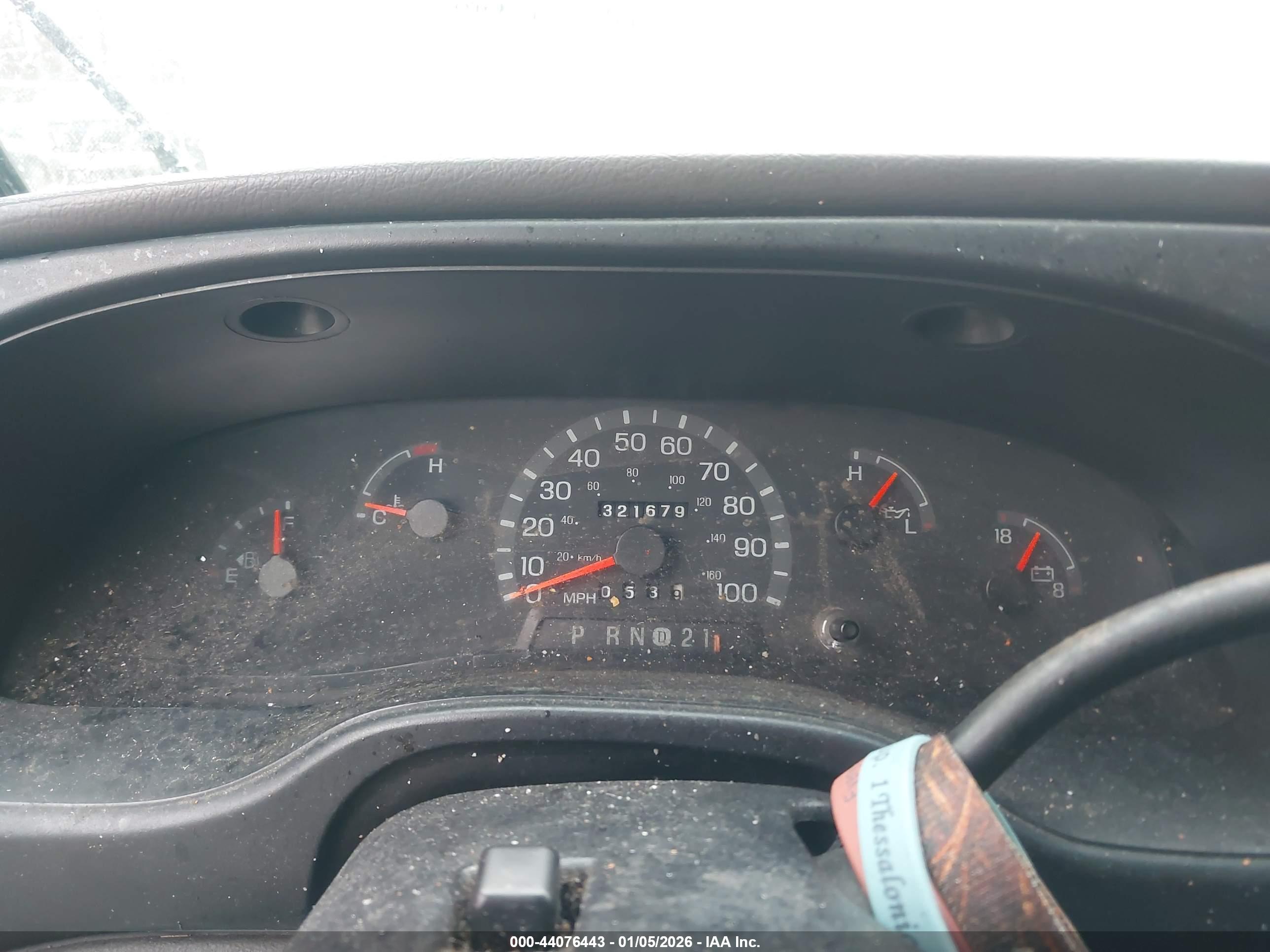 FORD E-250 image 7