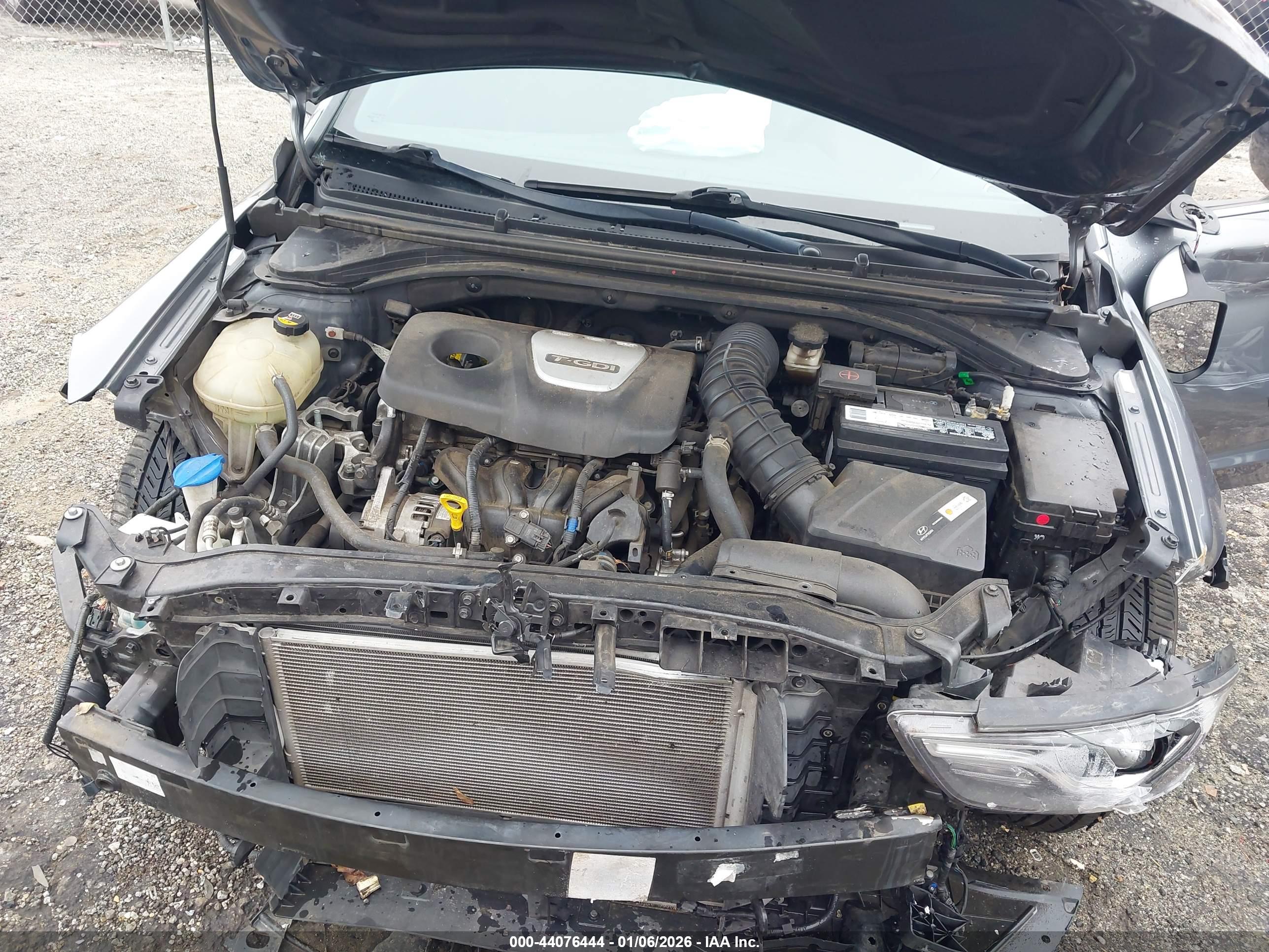 HYUNDAI ELANTRA image 10