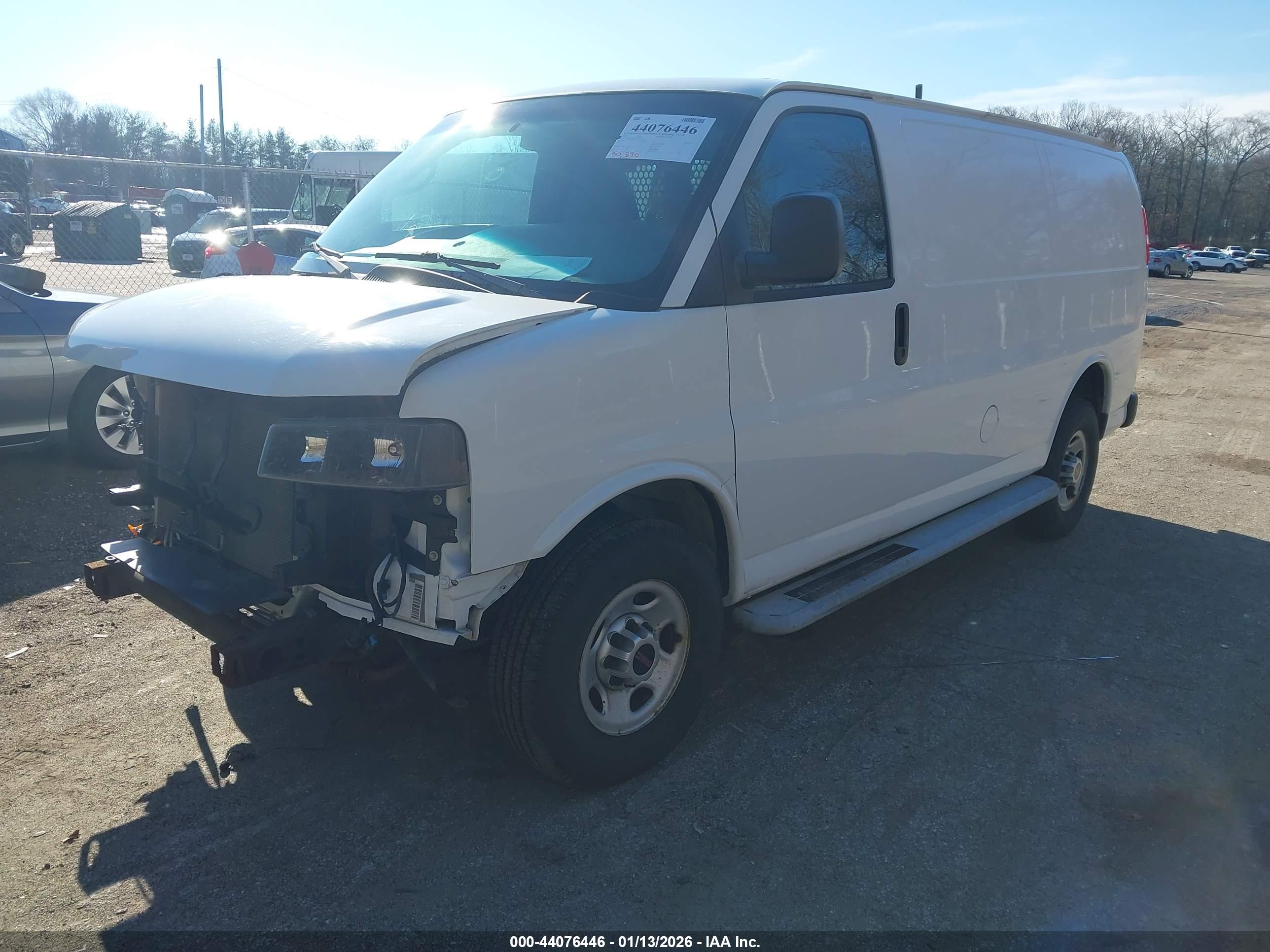 GMC SAVANA image 2