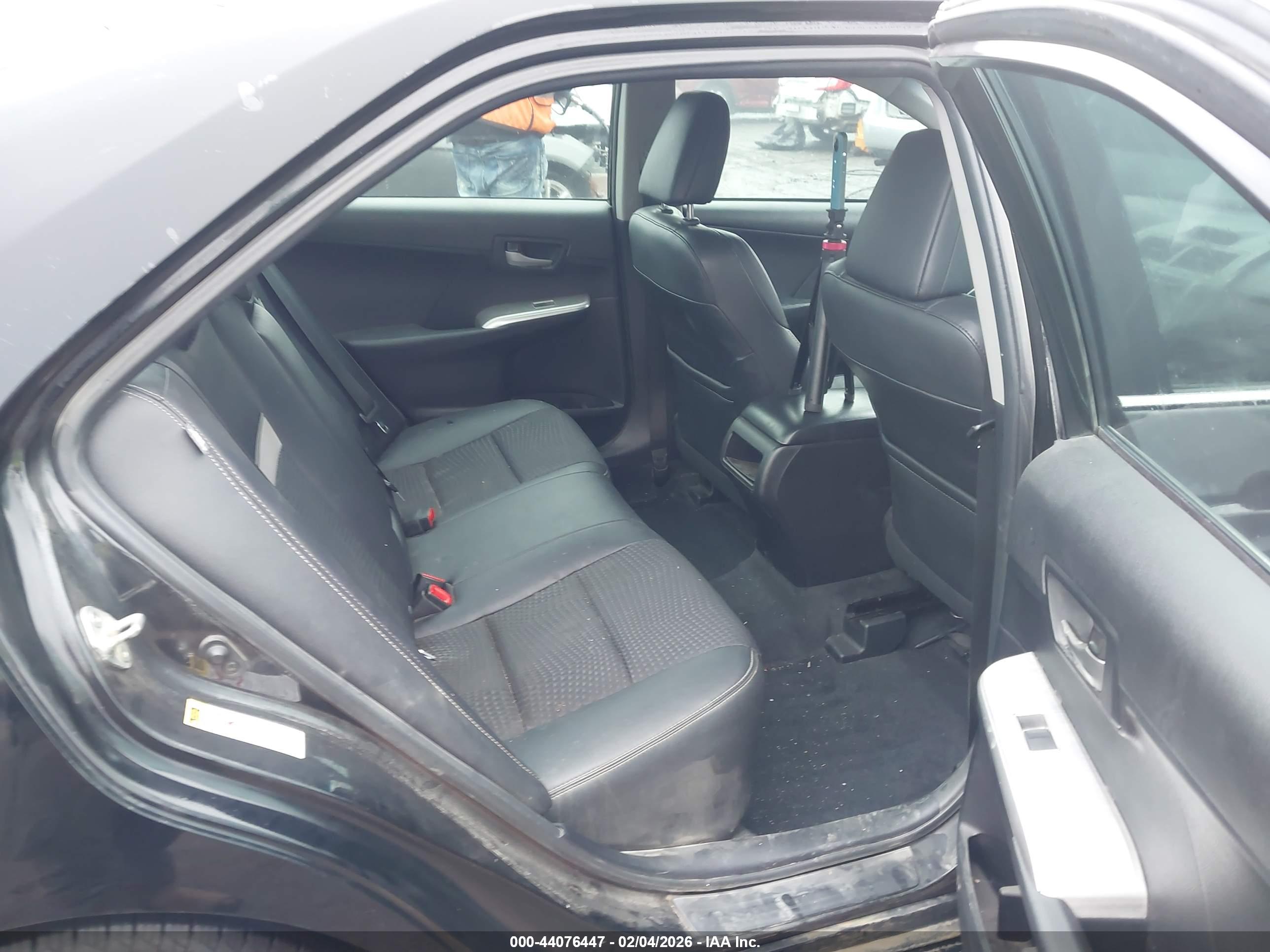 TOYOTA CAMRY image 8