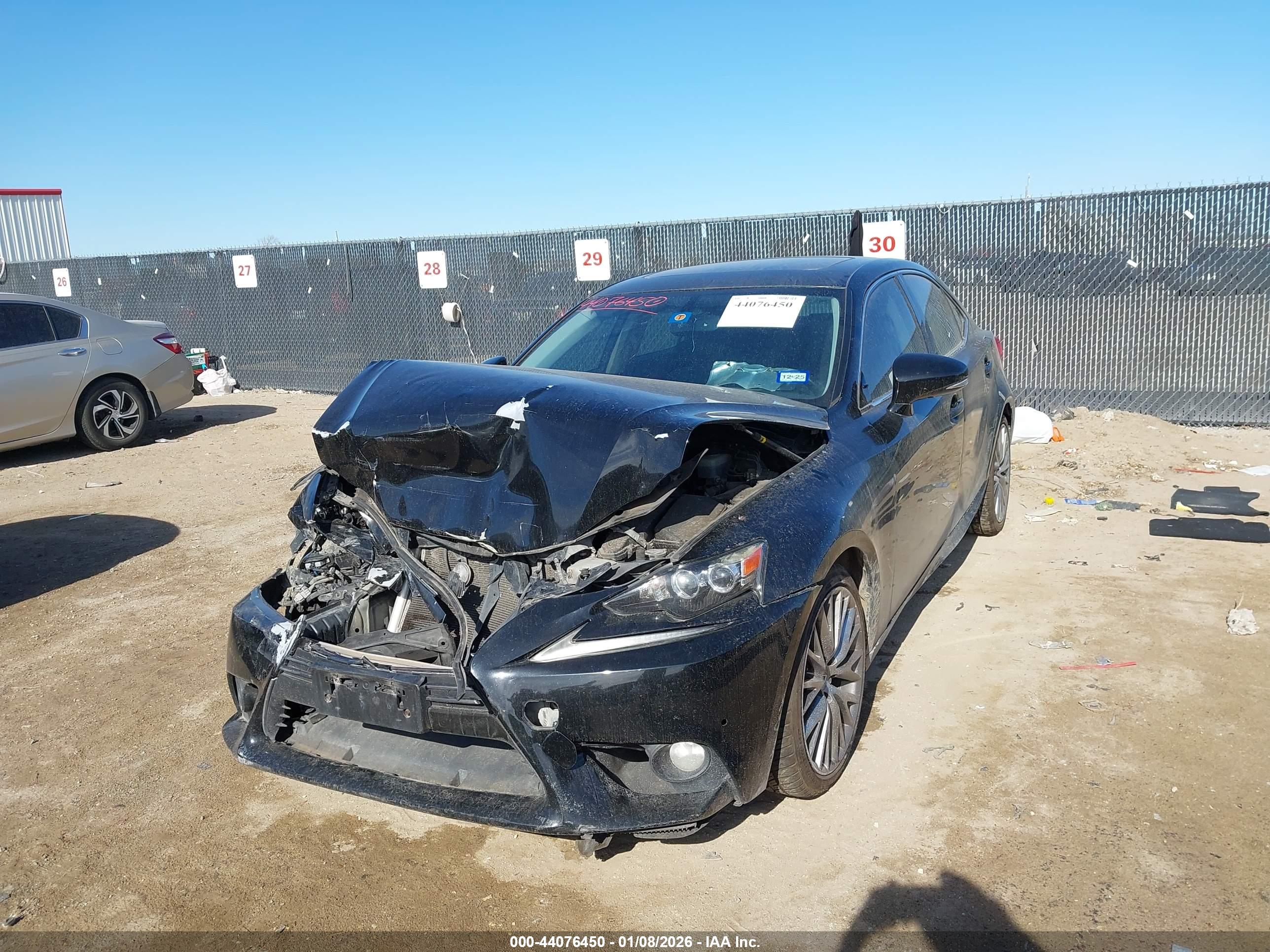 LEXUS IS image 2