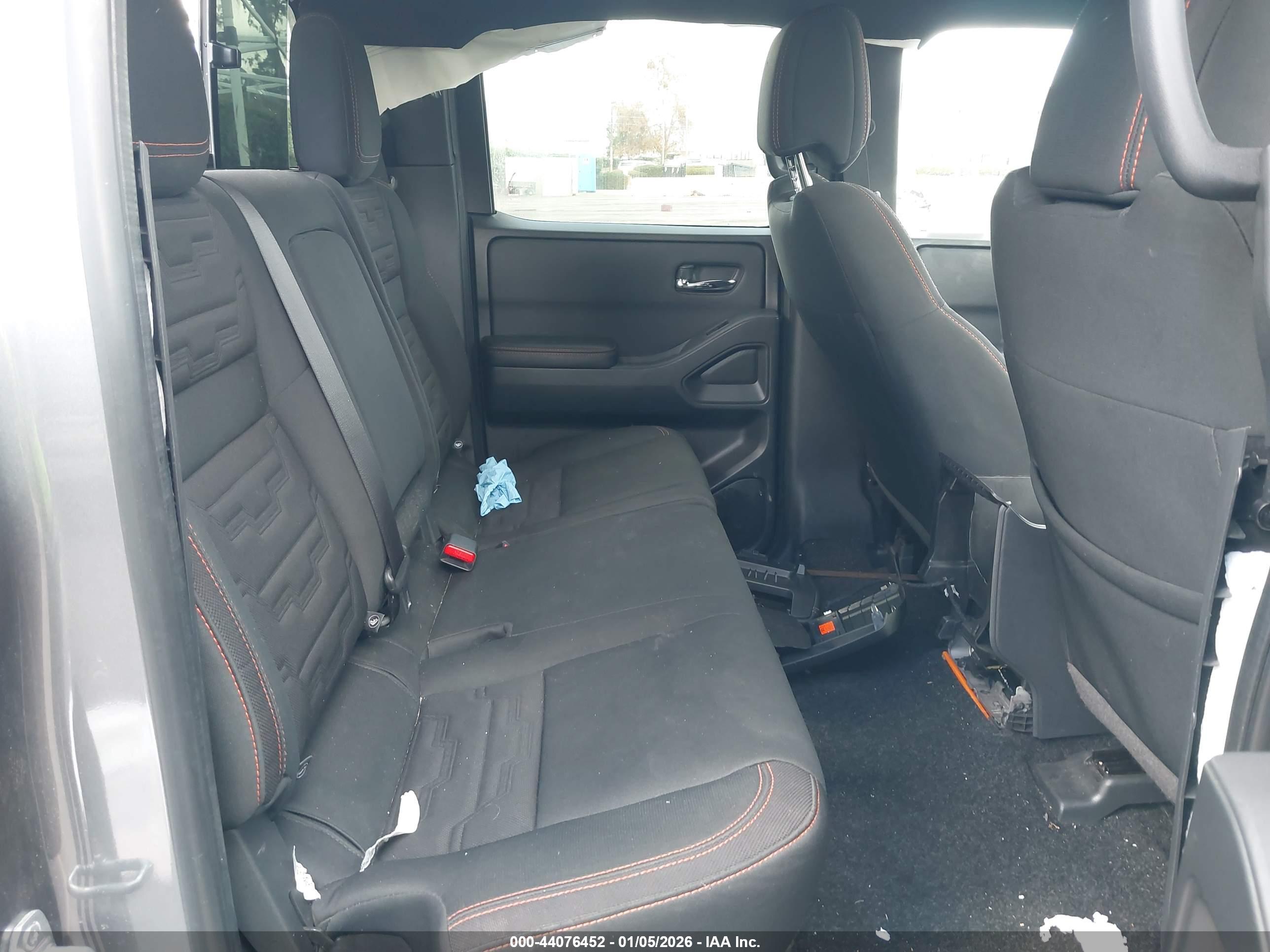 NISSAN FRONTIER image 8