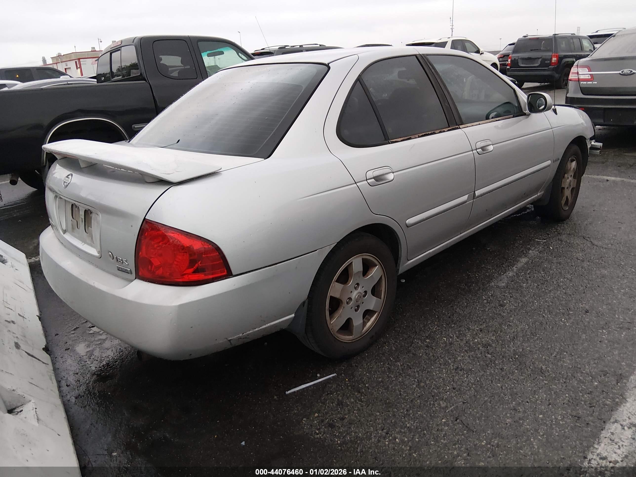 NISSAN SENTRA image 4