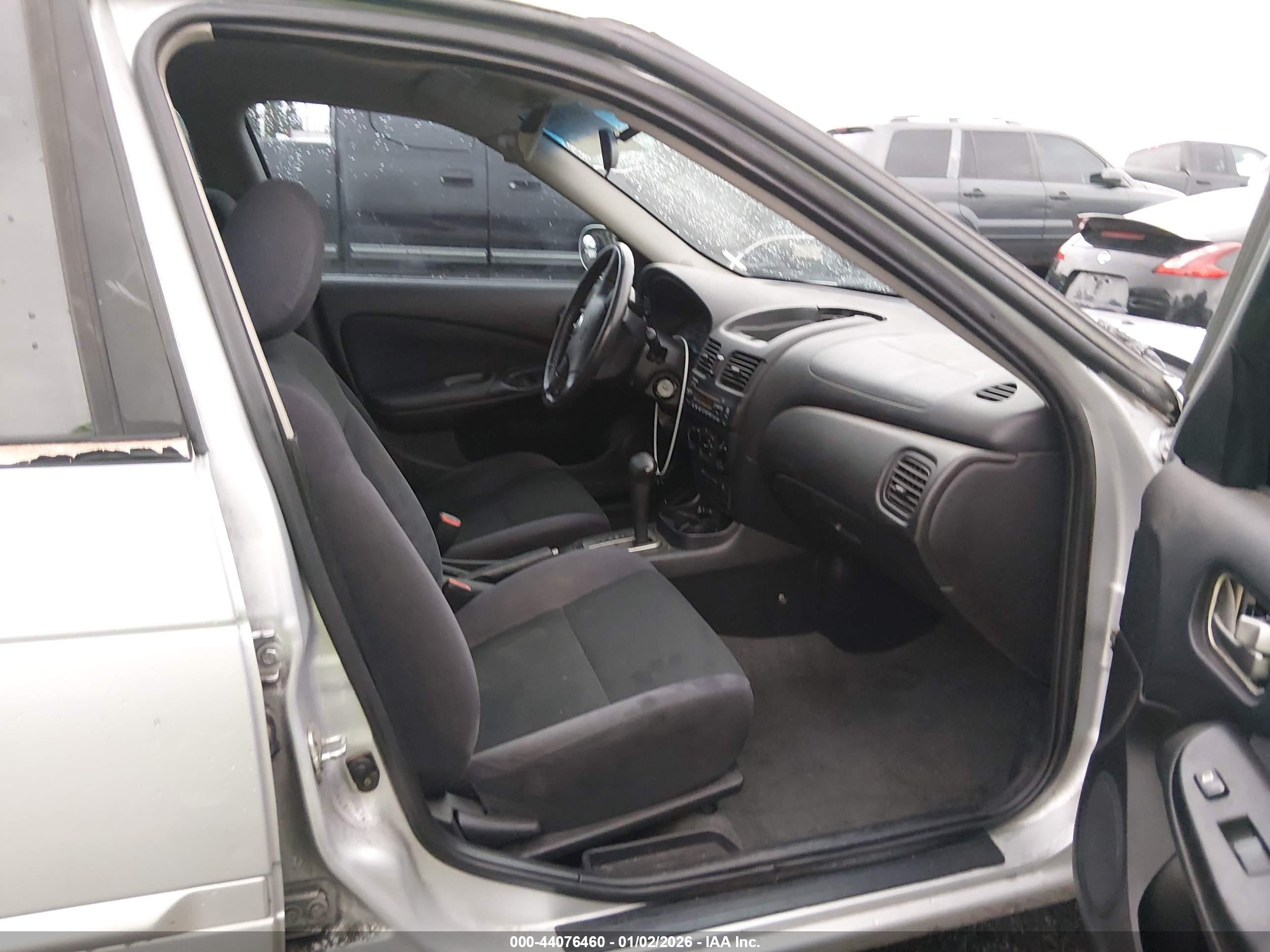 NISSAN SENTRA image 5