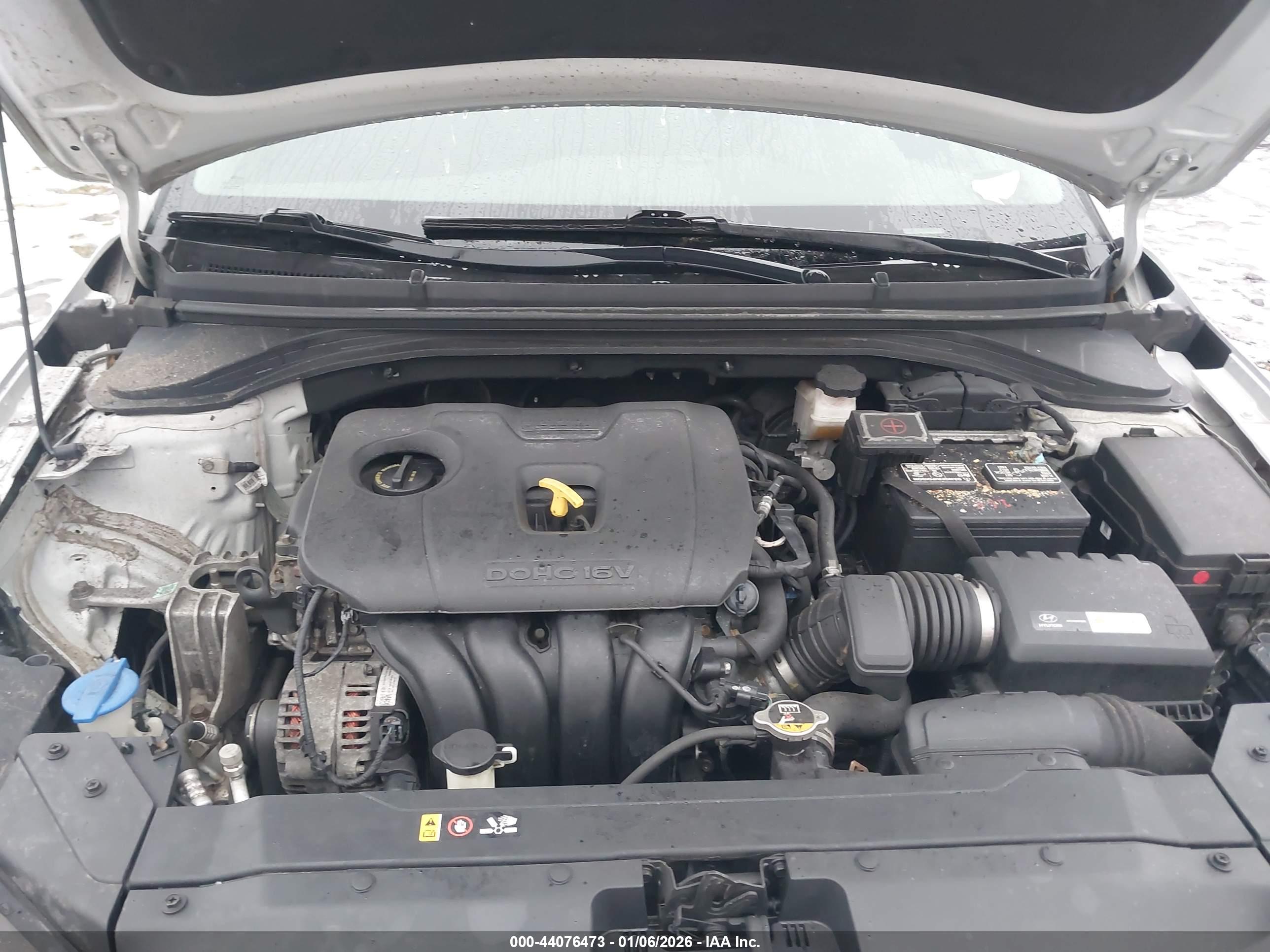 HYUNDAI ELANTRA image 10