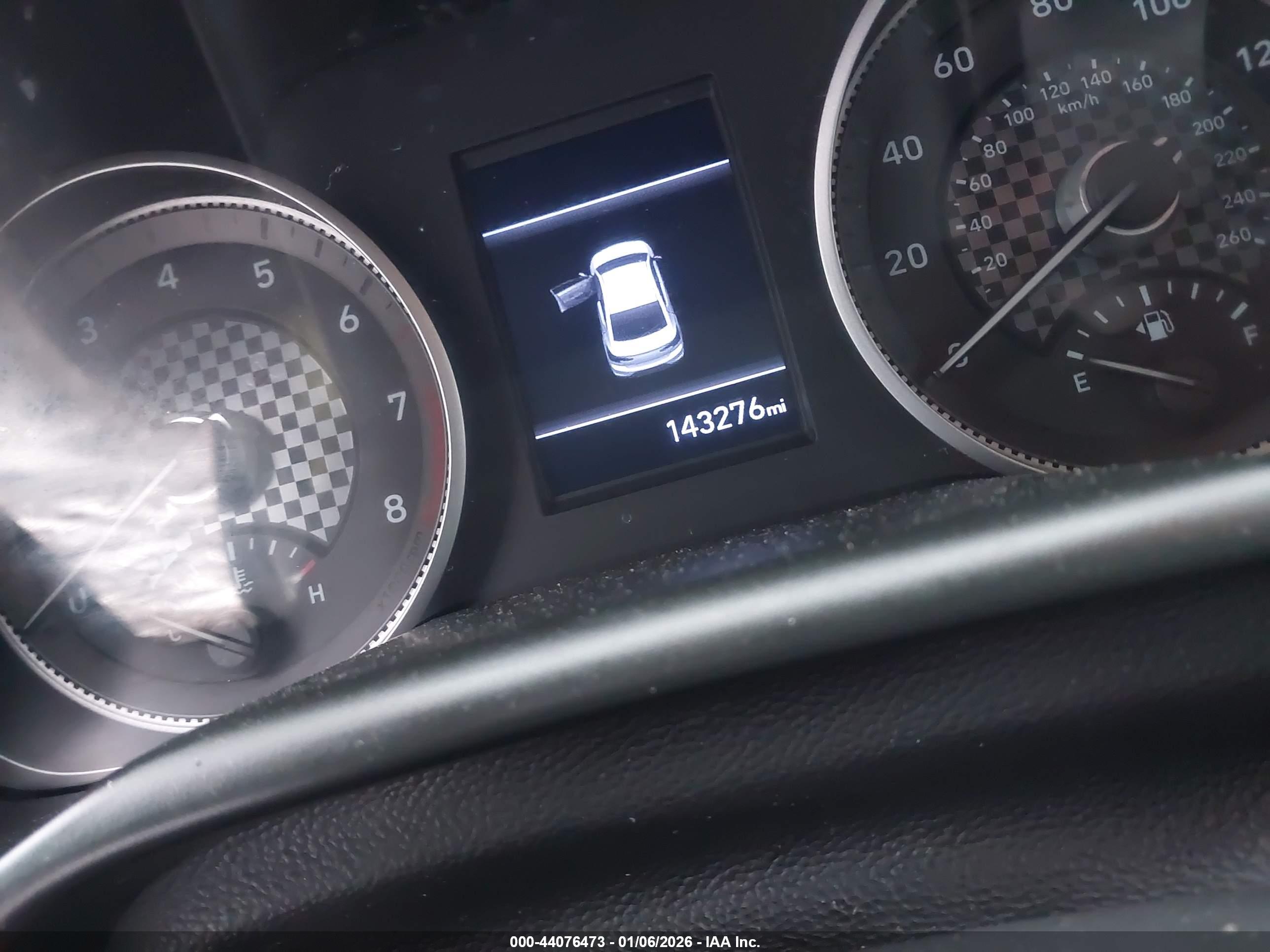 HYUNDAI ELANTRA image 7