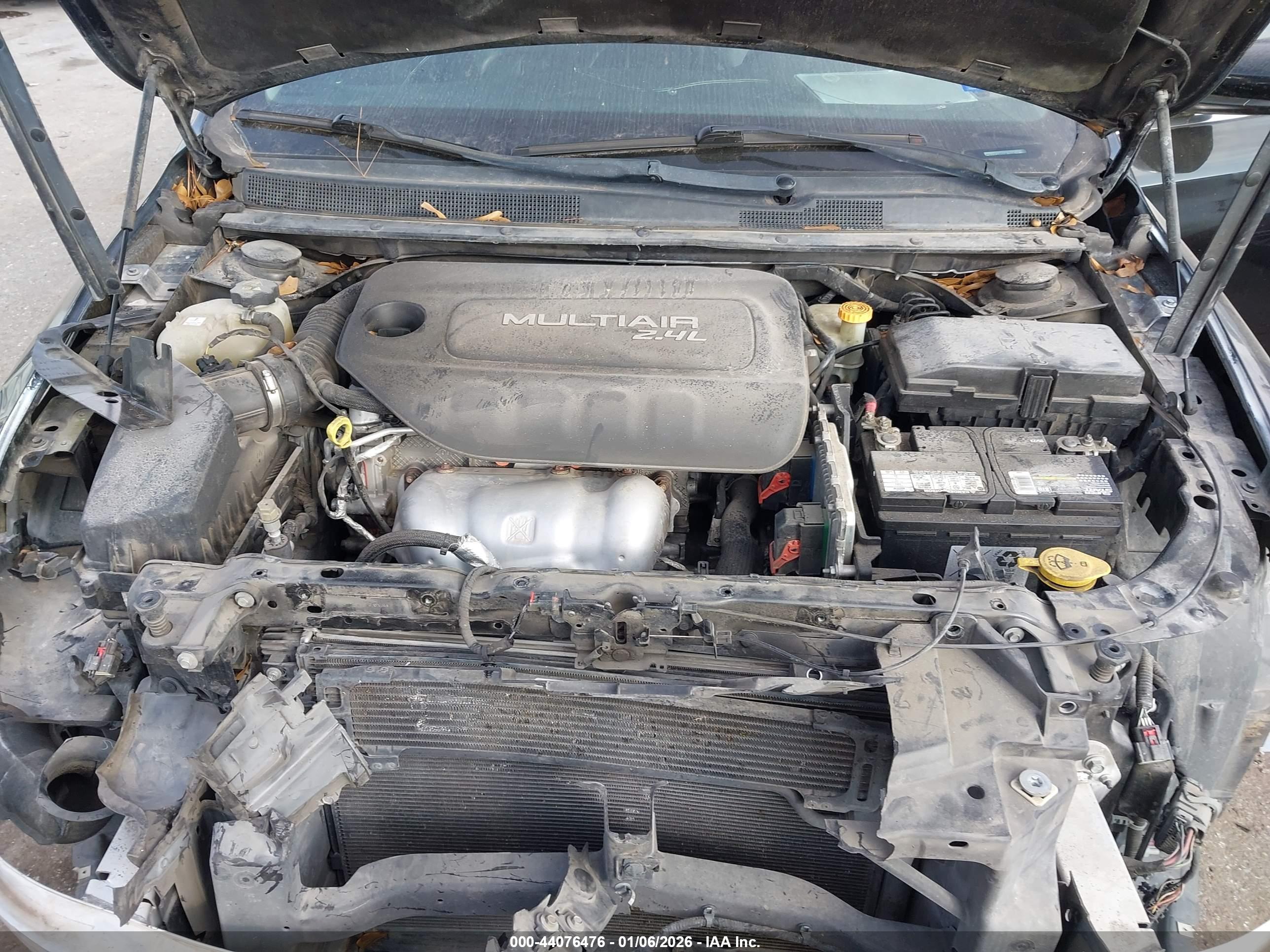 CHRYSLER 200 image 10