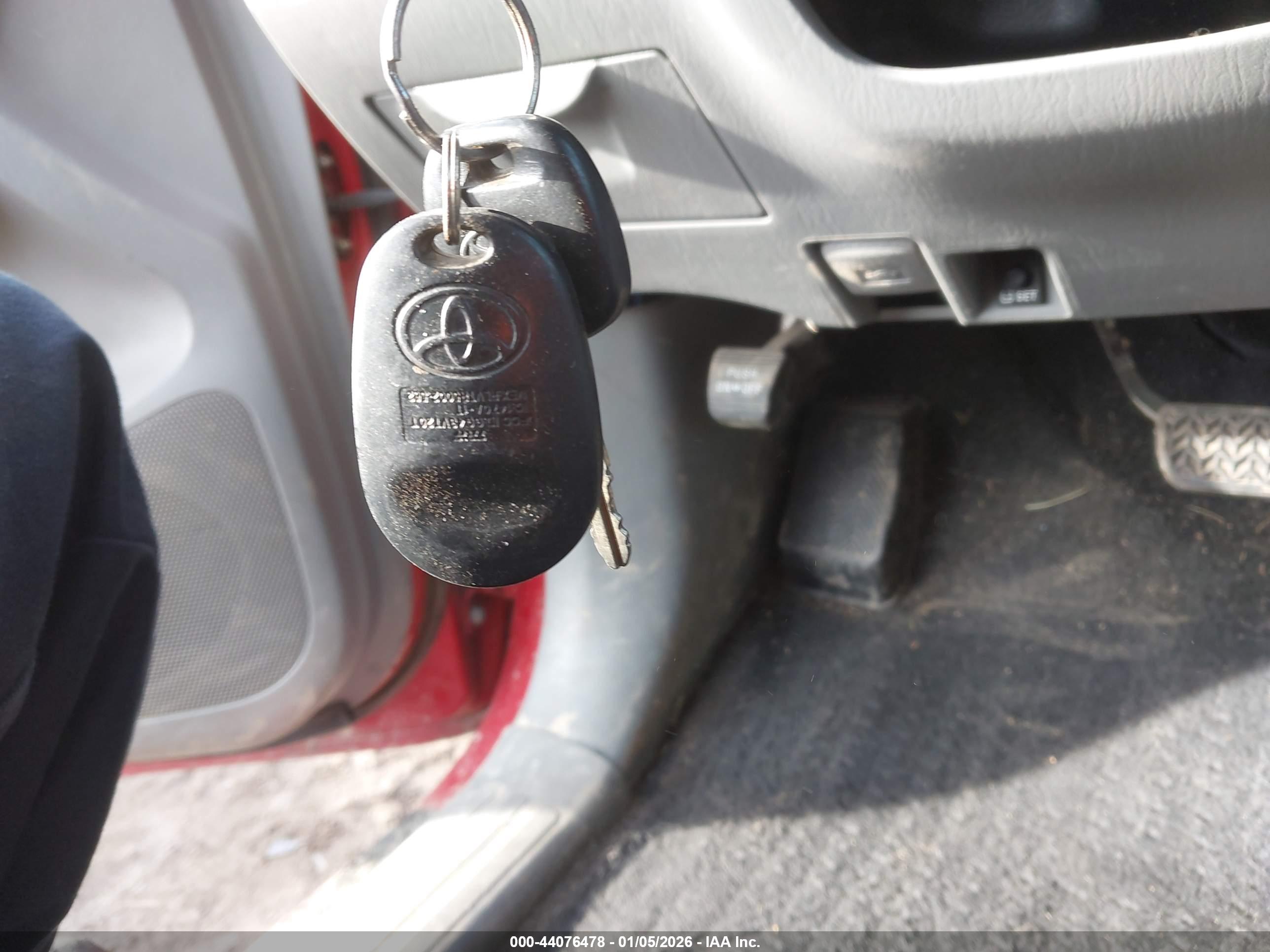 TOYOTA TACOMA image 11