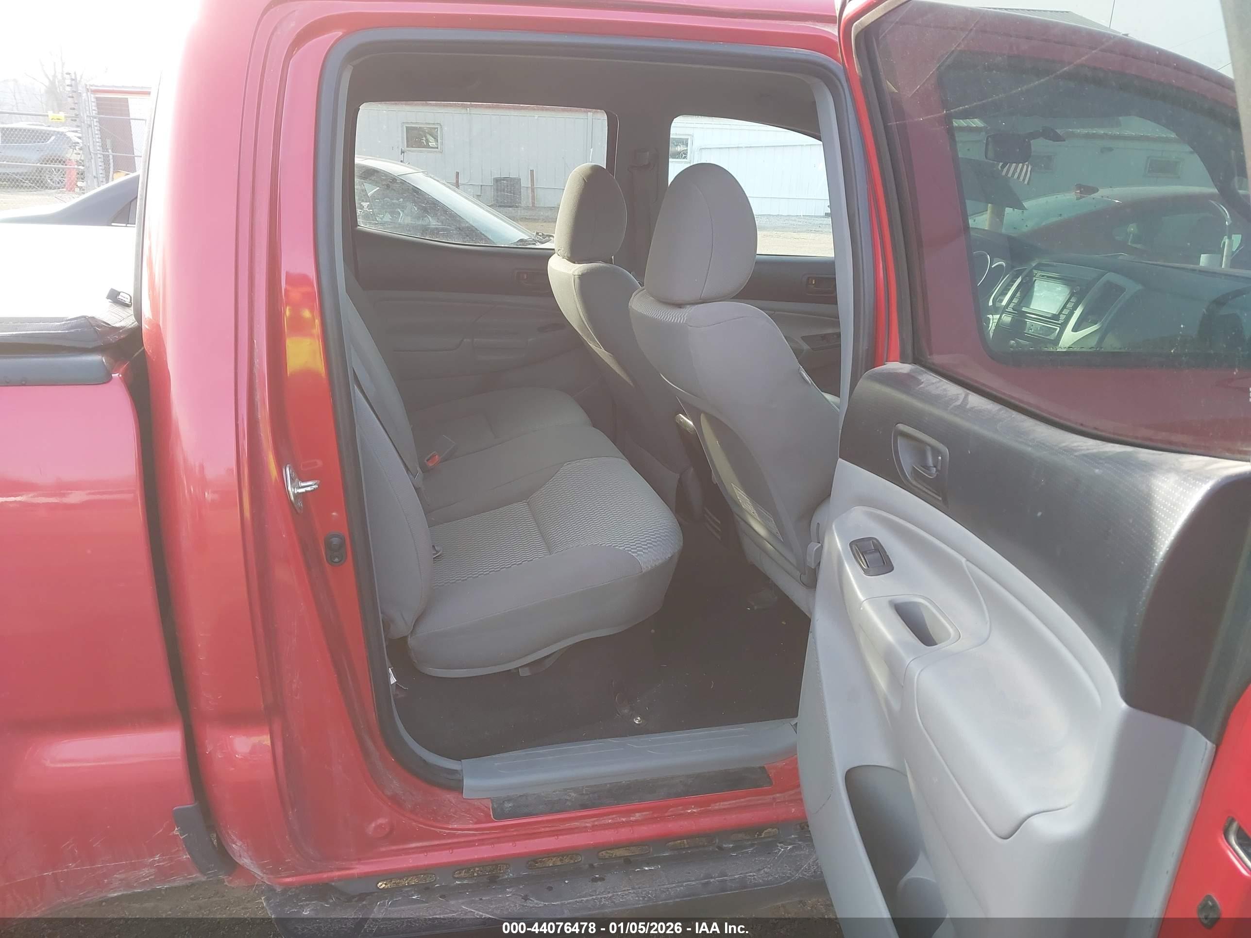 TOYOTA TACOMA image 8