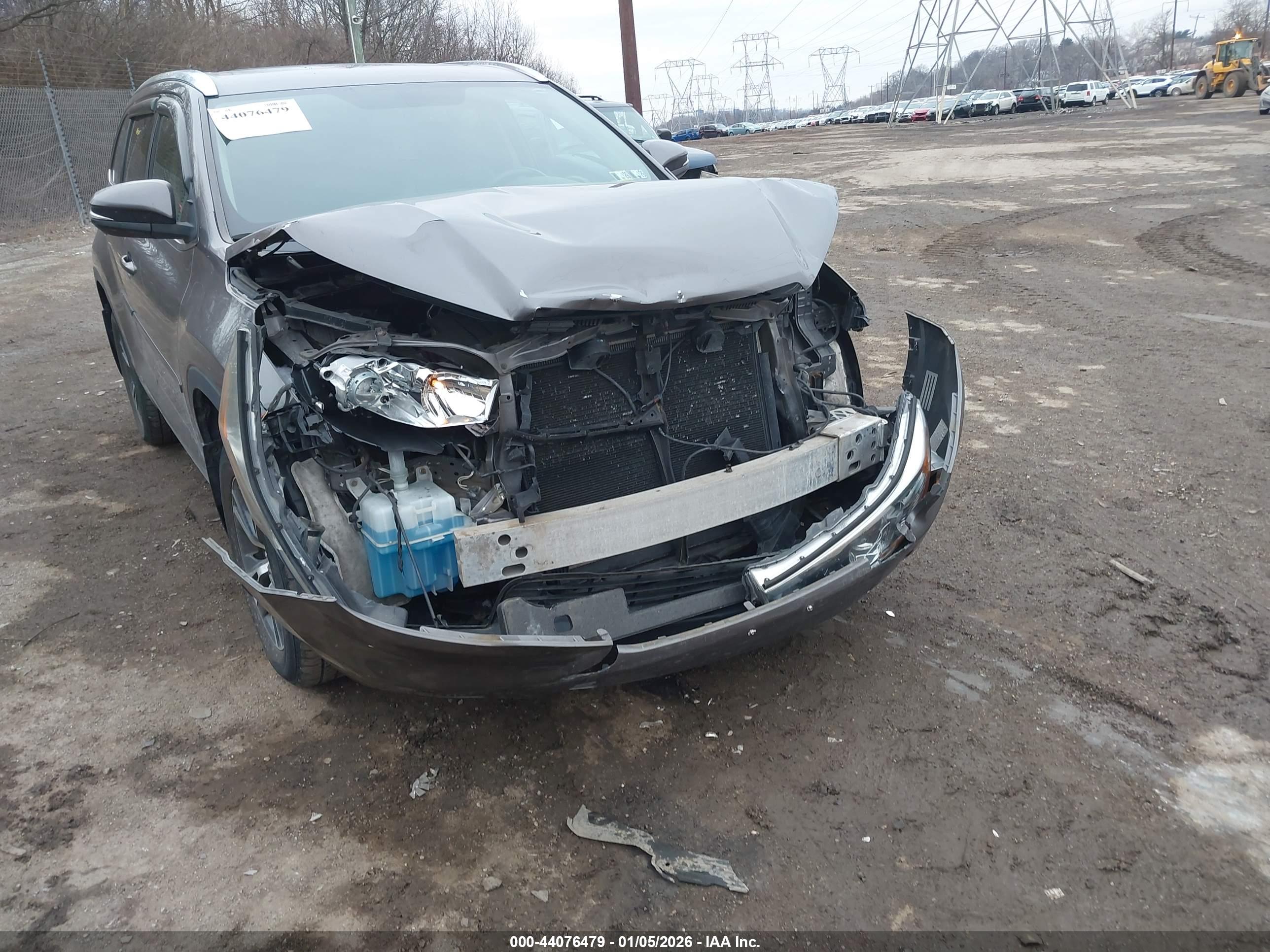 TOYOTA HIGHLANDER image 6