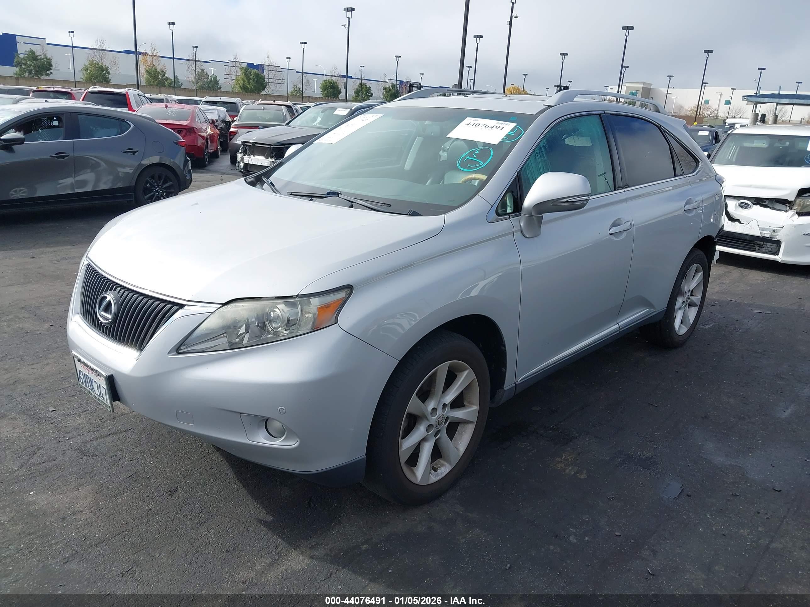 LEXUS RX image 2