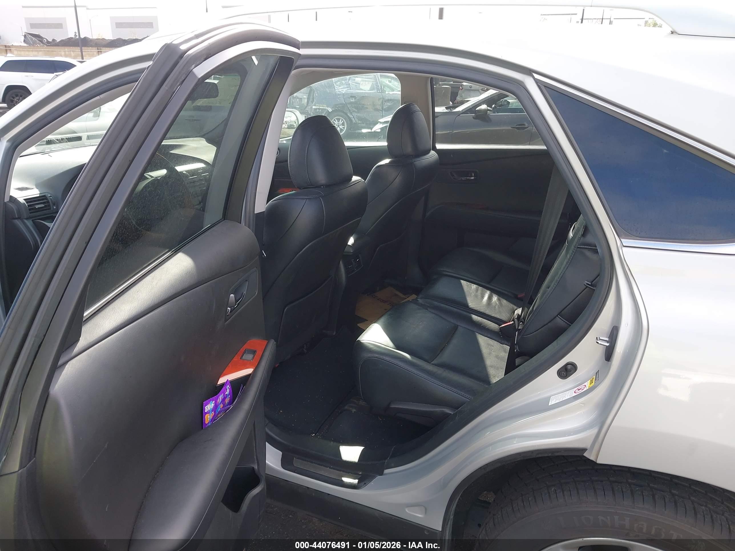 LEXUS RX image 8